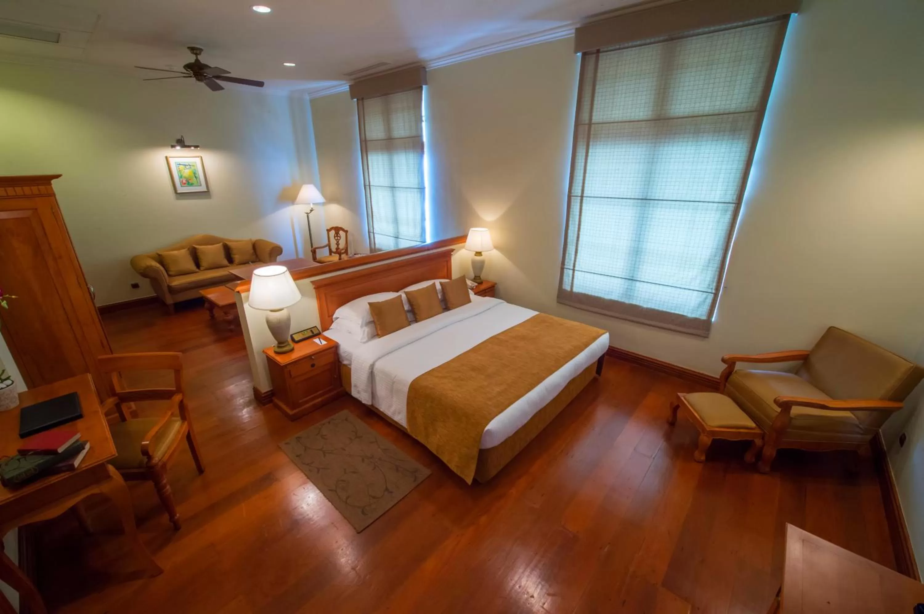 Sea view, Bed in Galle Face Hotel