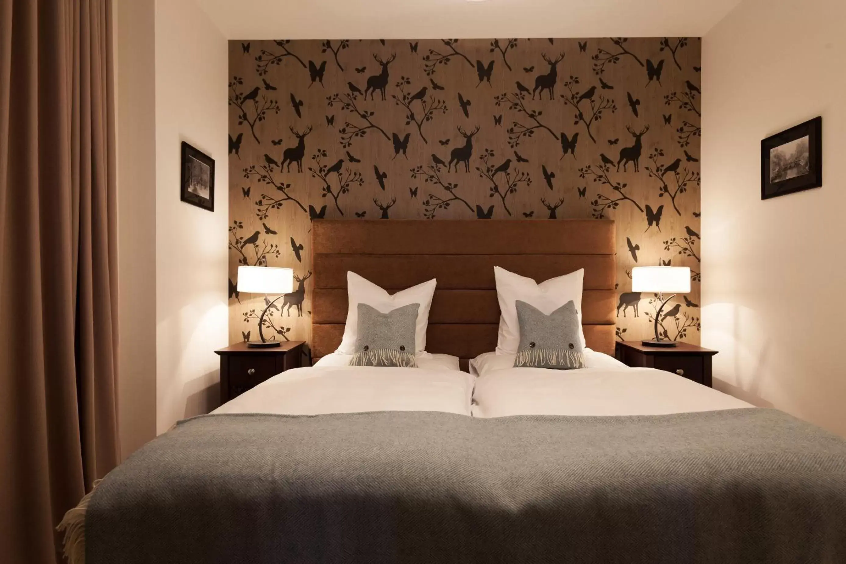 Standard Double Room in Boutique-Hotel Garni Bellevue Davos Wiesen Standard Double Room in Boutique-Hotel Garni Bellevue Davos Wiesen