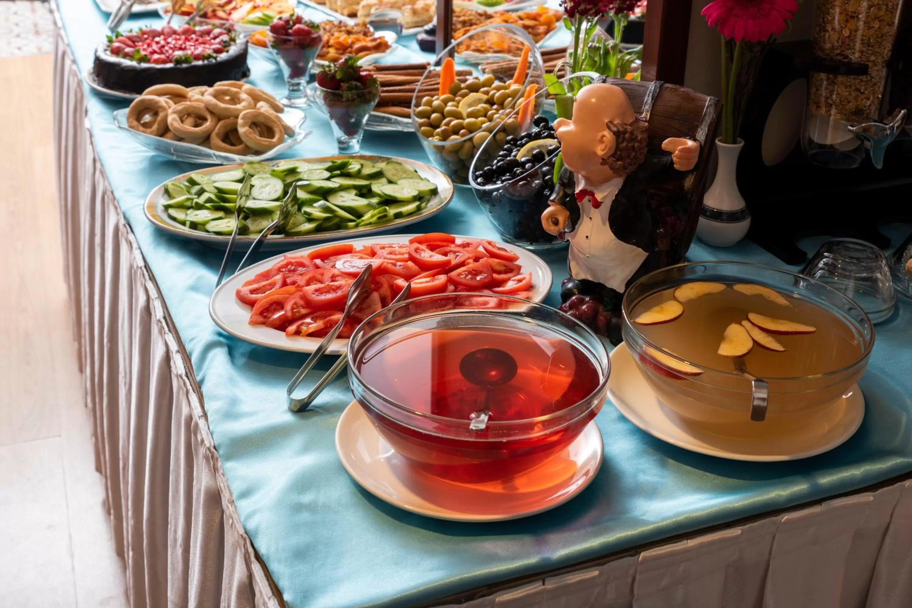 Food and drinks in Viva Deluxe Hotel