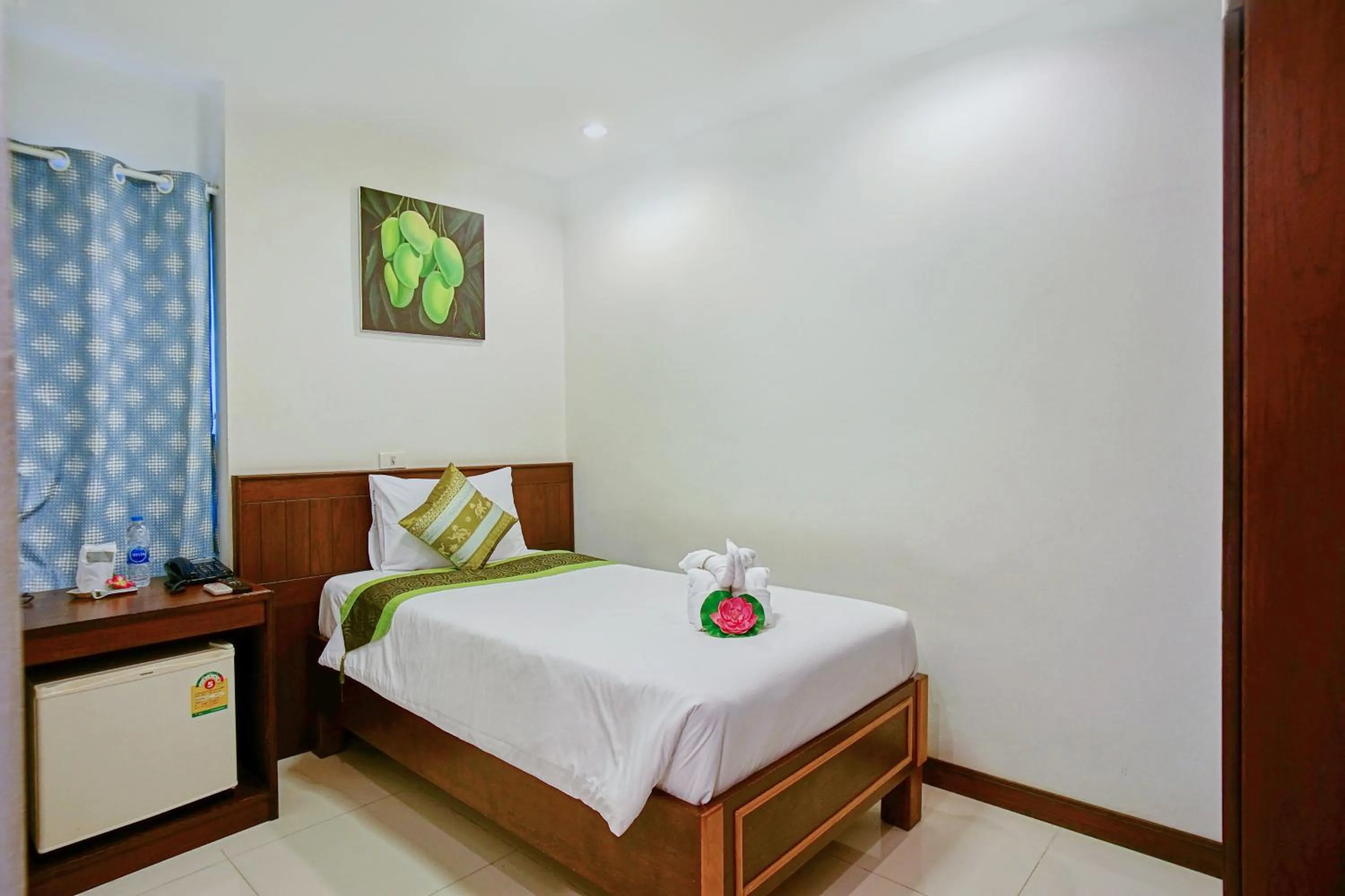 Bed in Ruen Buathong Boutique Hotel Patong Beach