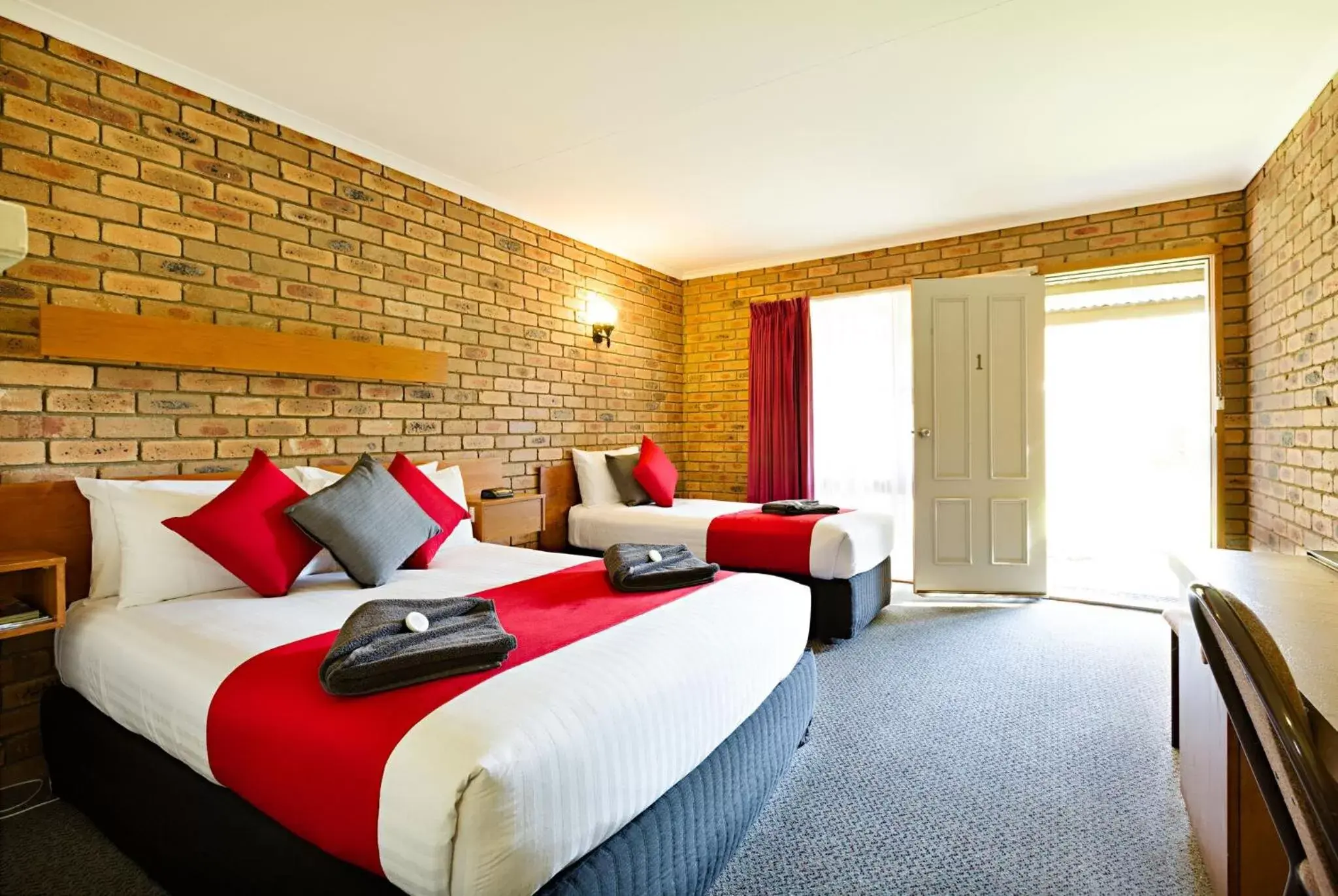 Twin Suite in Statesman Motor Inn Twin Suite in Statesman Motor Inn