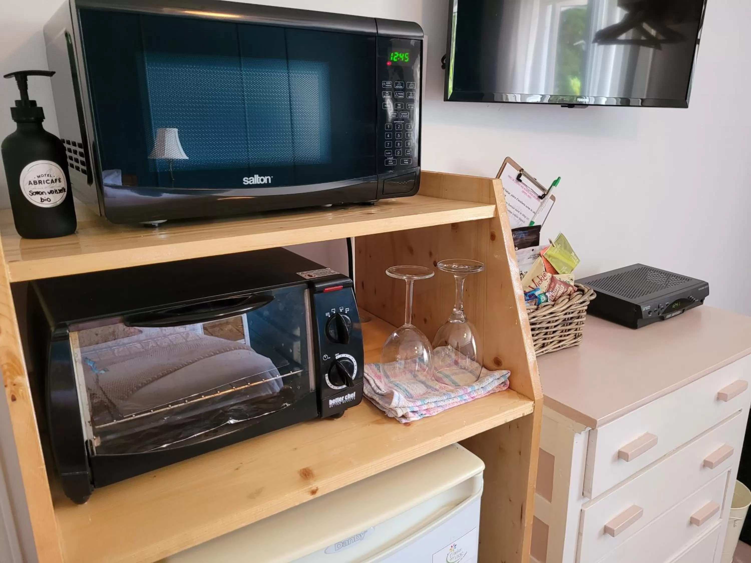 TV and multimedia in Motel Abricafé