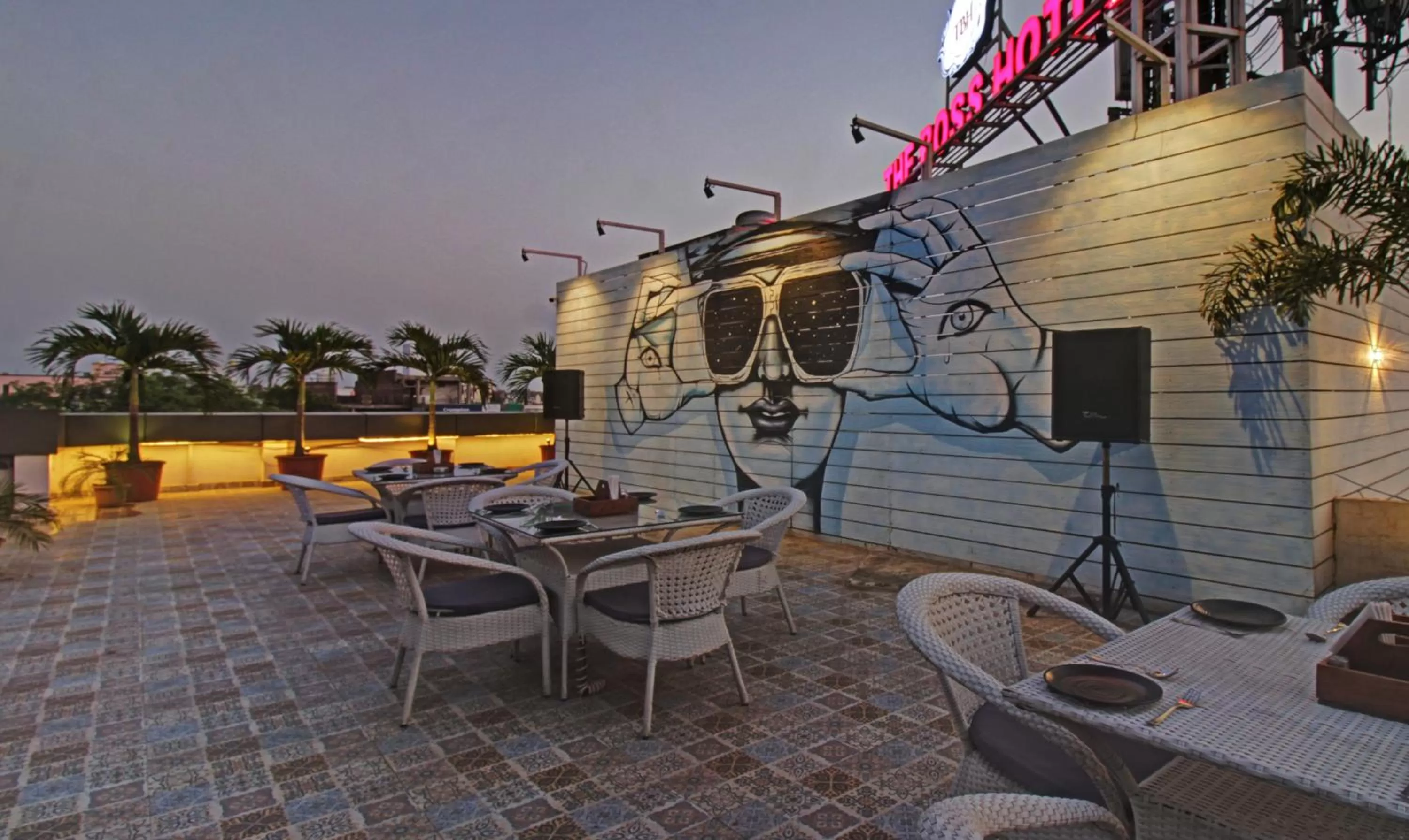 Restaurant/places to eat in Treebo The Boss