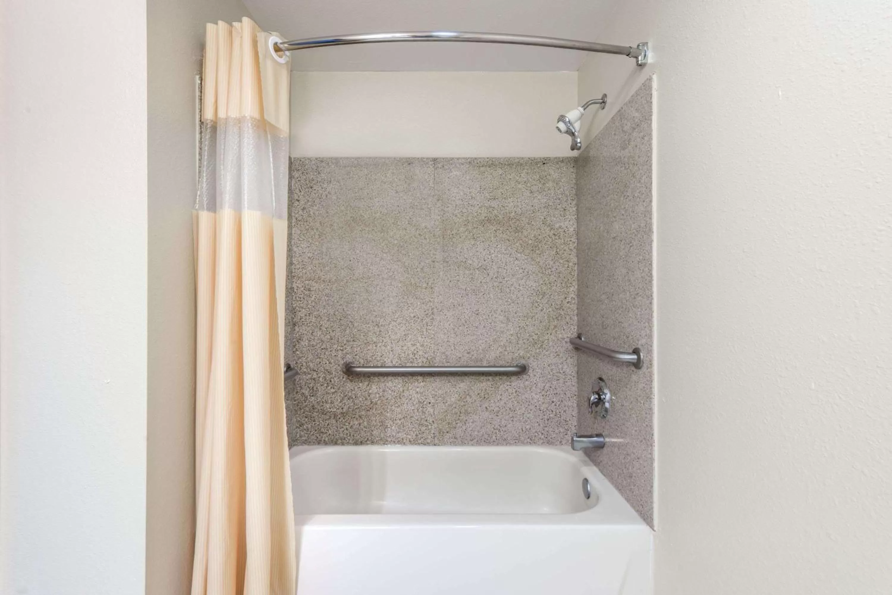 Photo of the whole room in Days Inn by Wyndham St Peters/St Charles