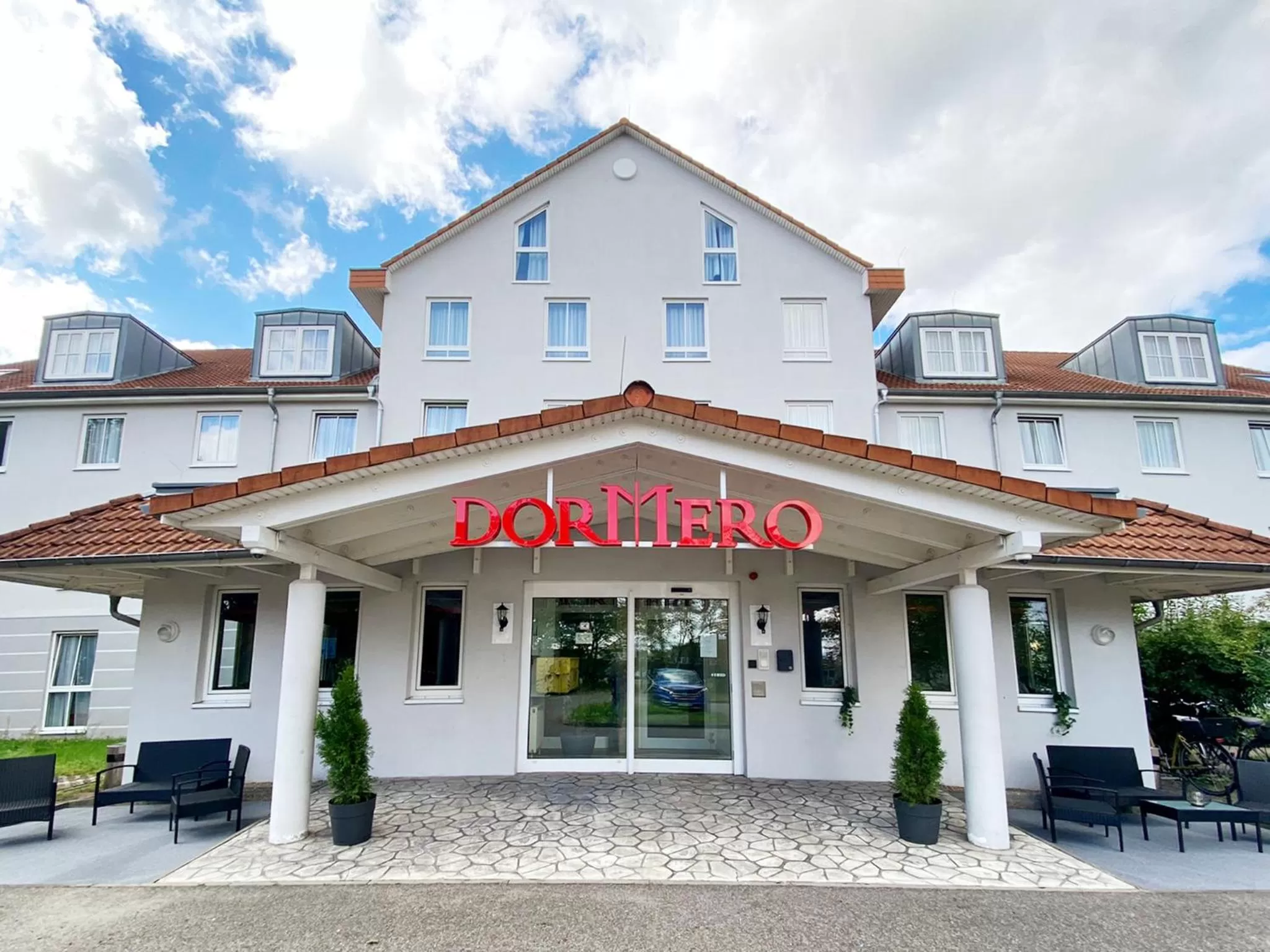 Facade/entrance in DORMERO Hotel Hoyerswerda
