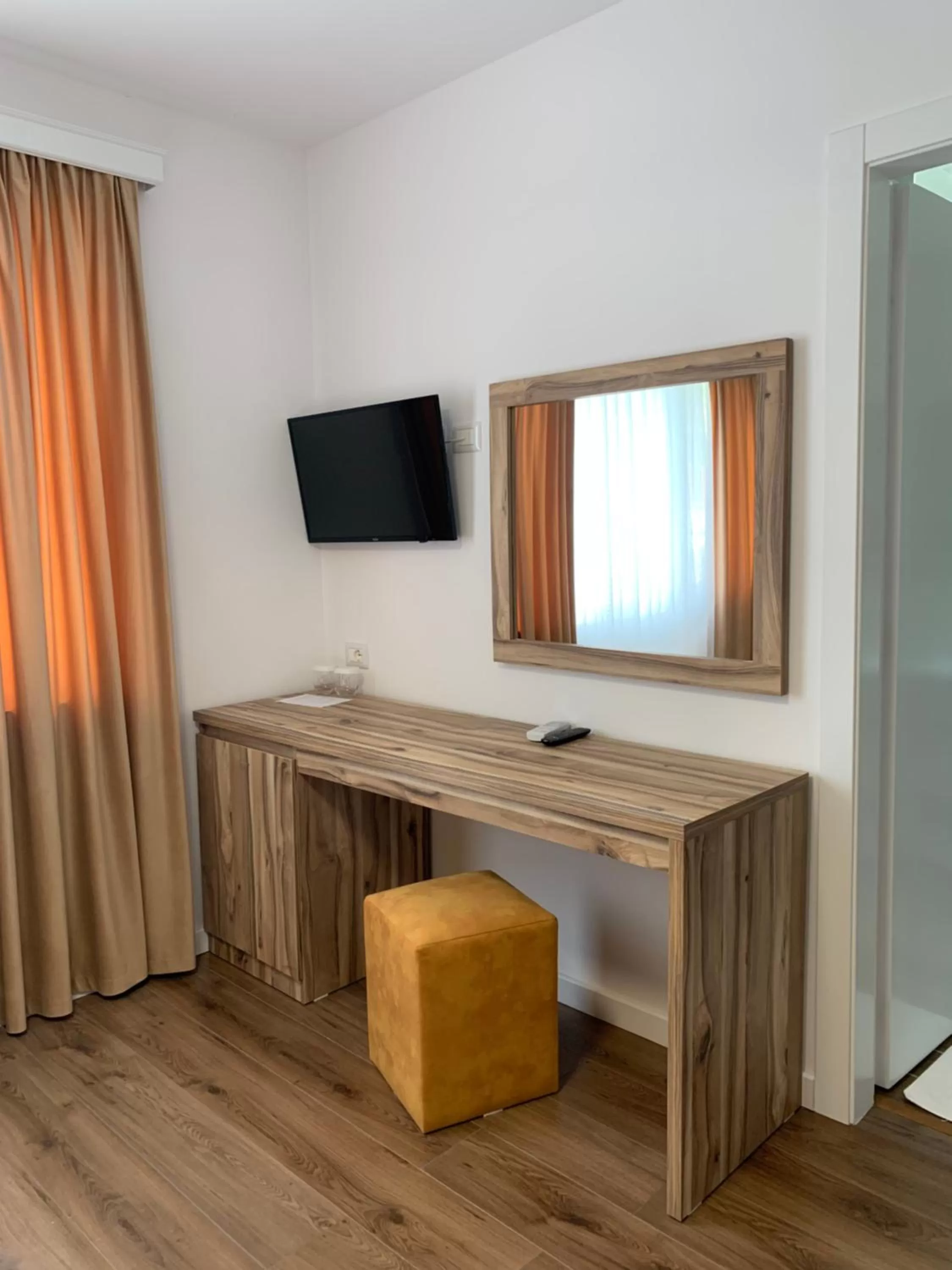 TV and multimedia in Grand Hotel Pogradec