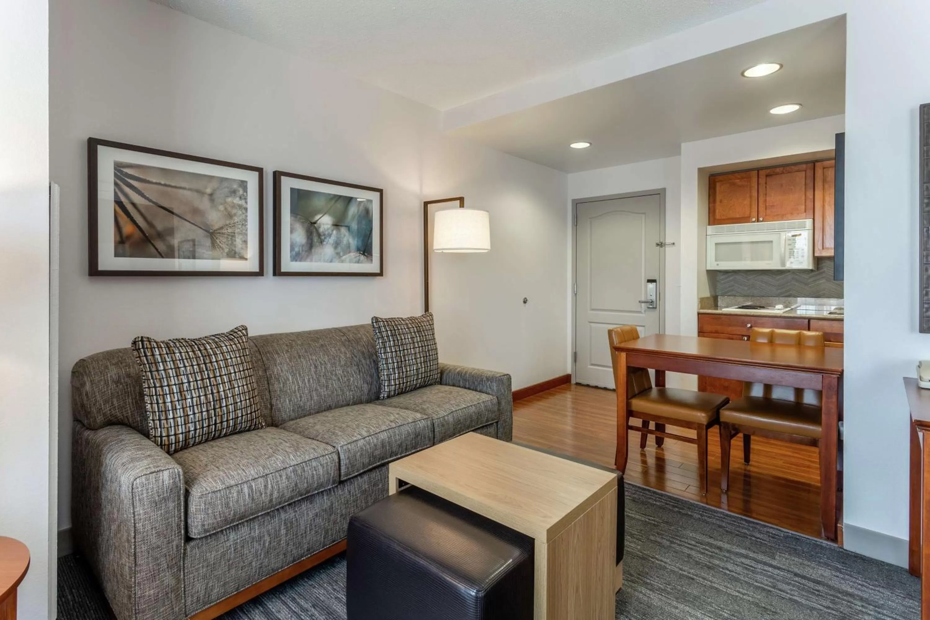 Living room in Homewood Suites by Hilton Albany