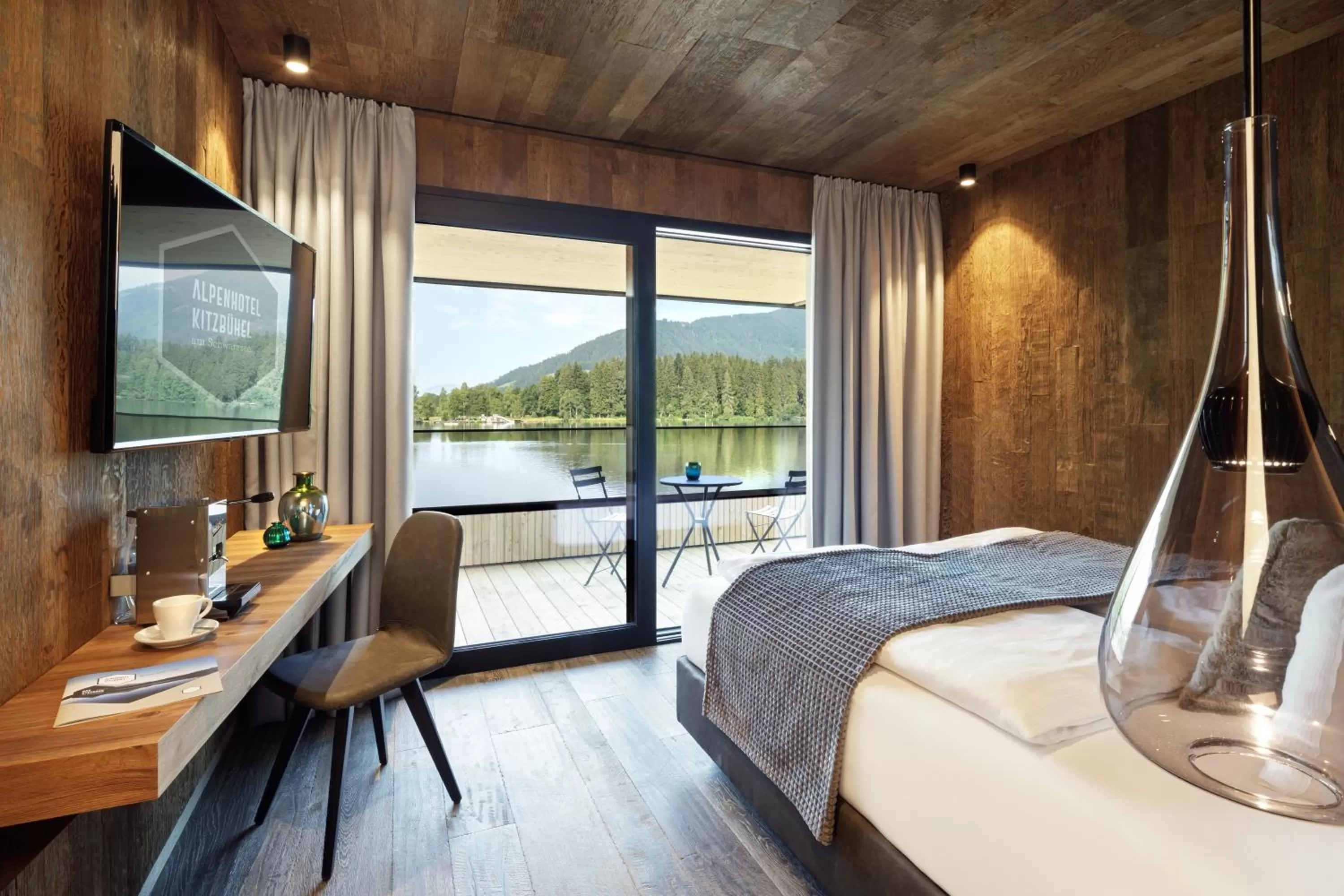 Double Room Steghaus in Alpenhotel Kitzbühel am Schwarzsee - 4 Sterne Superior