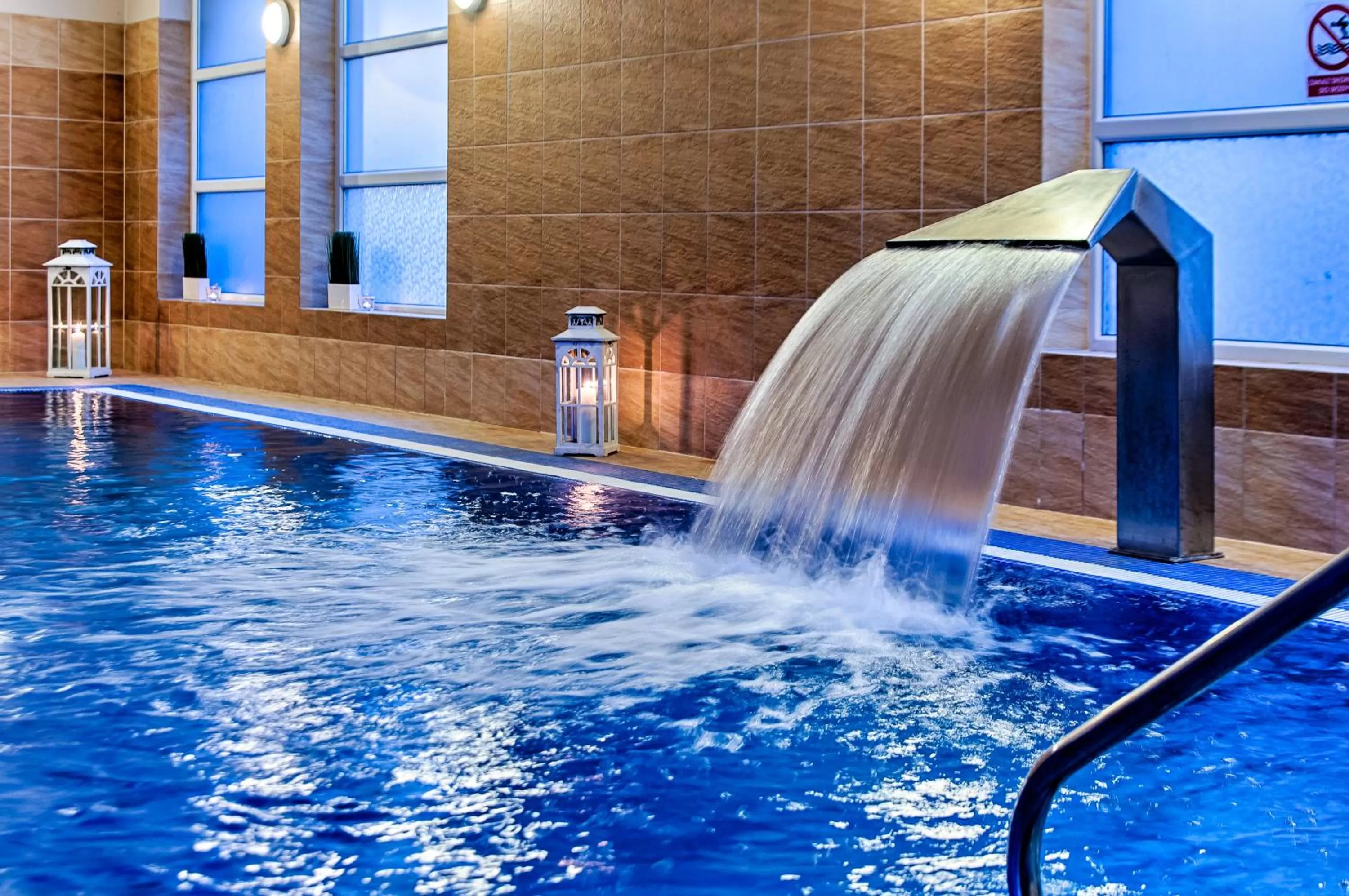 Swimming pool in Grand Royal Hotel