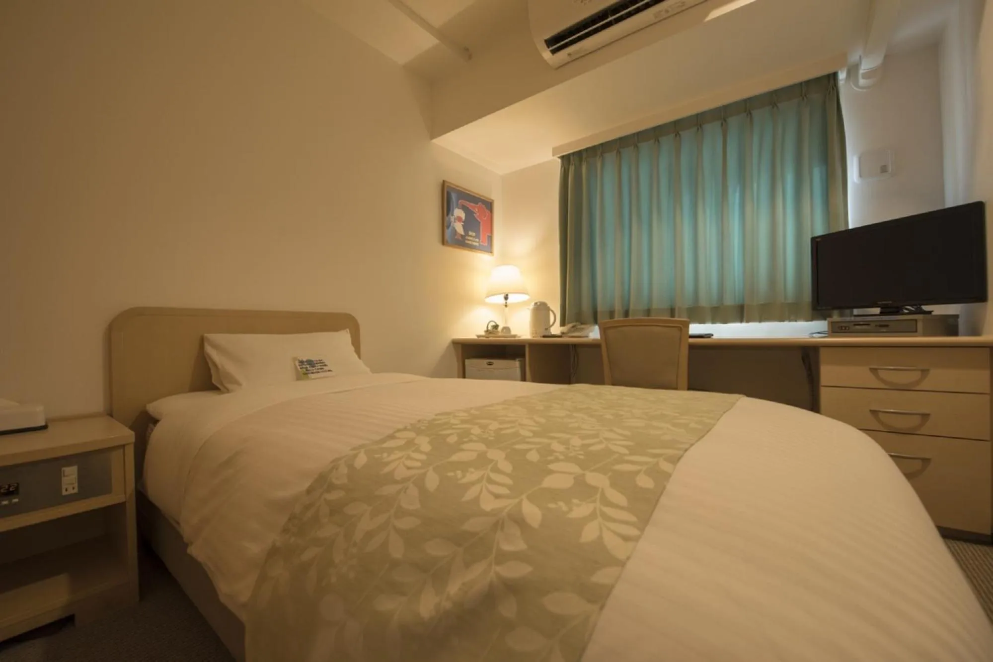 Photo of the whole room, Bed in Hotel Famy Inn Kinshicho