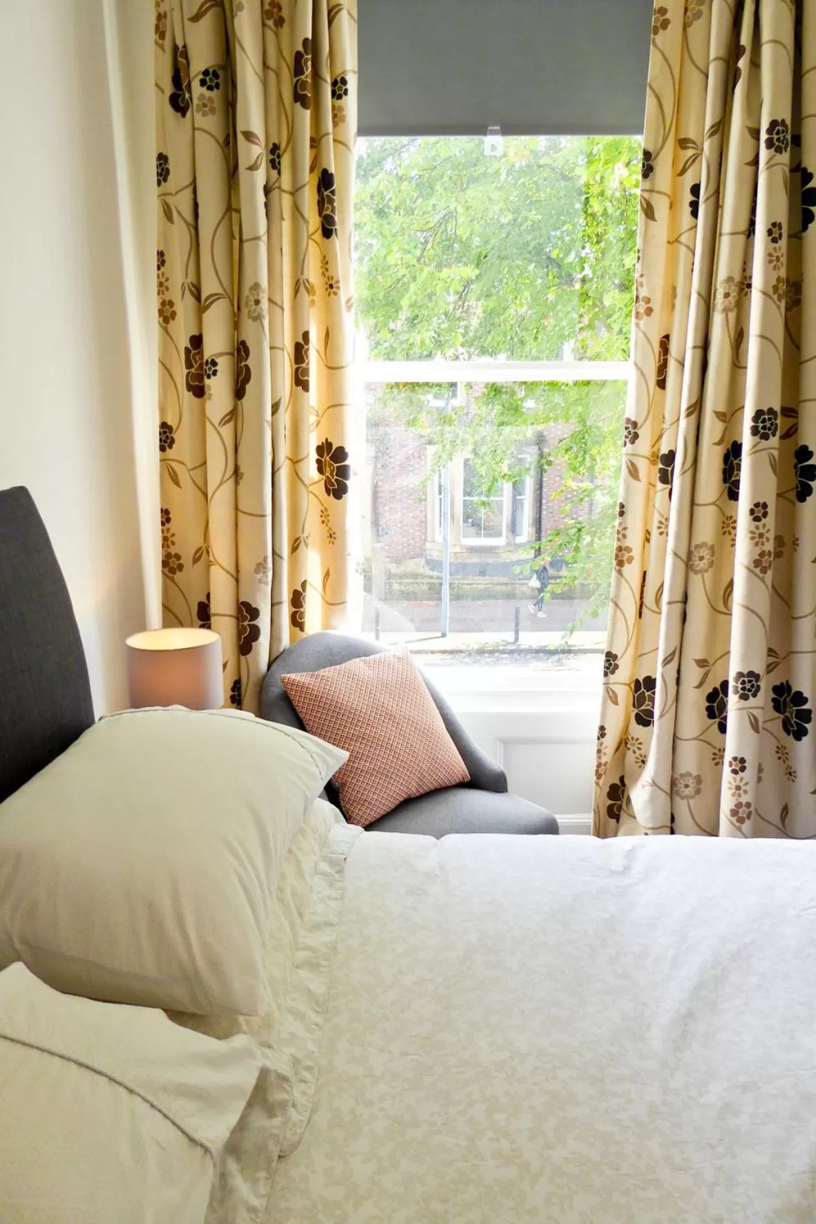 City view, Bed in Rosalind House