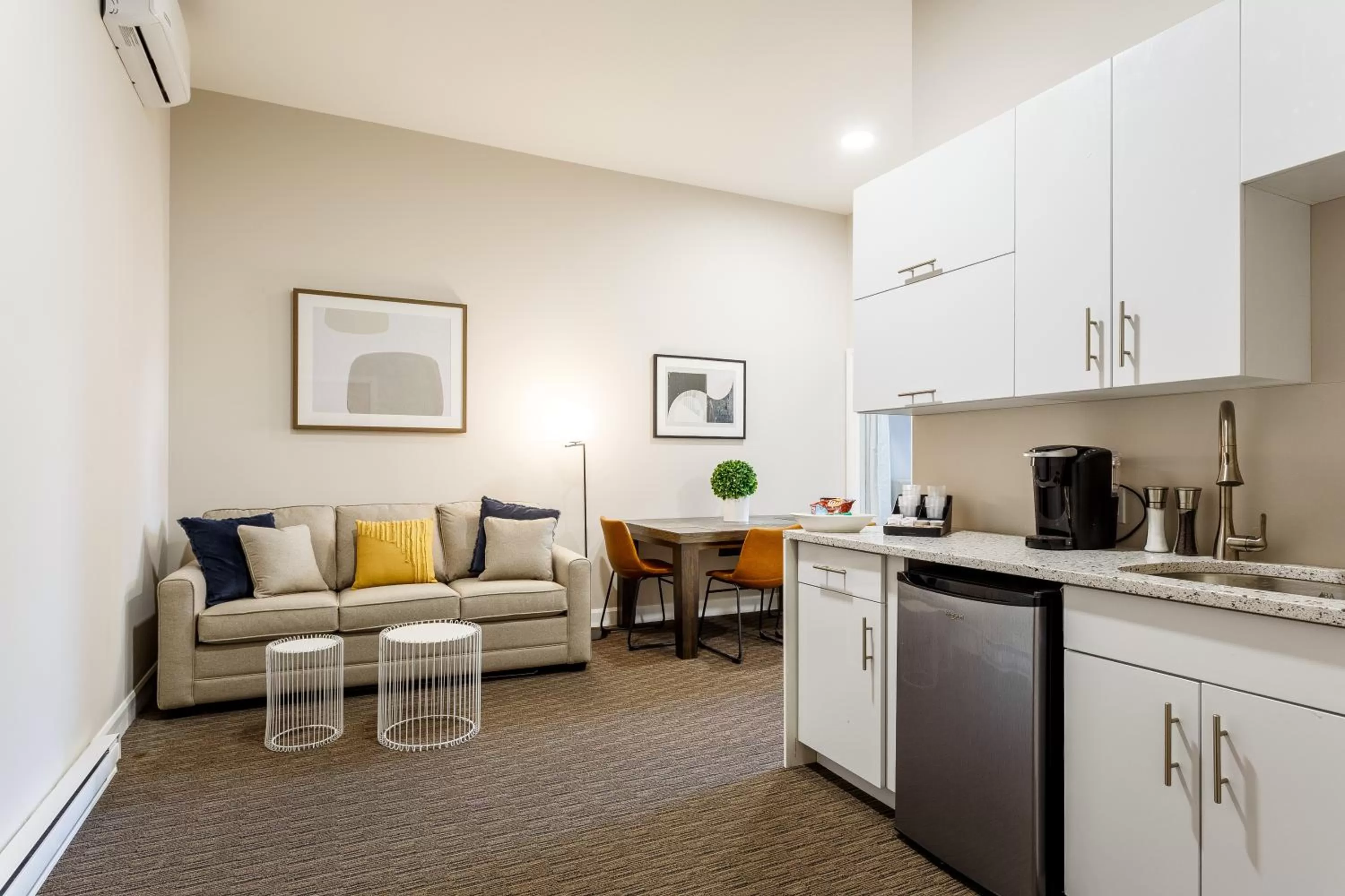Kitchen or kitchenette in Parc Avenue Lofts