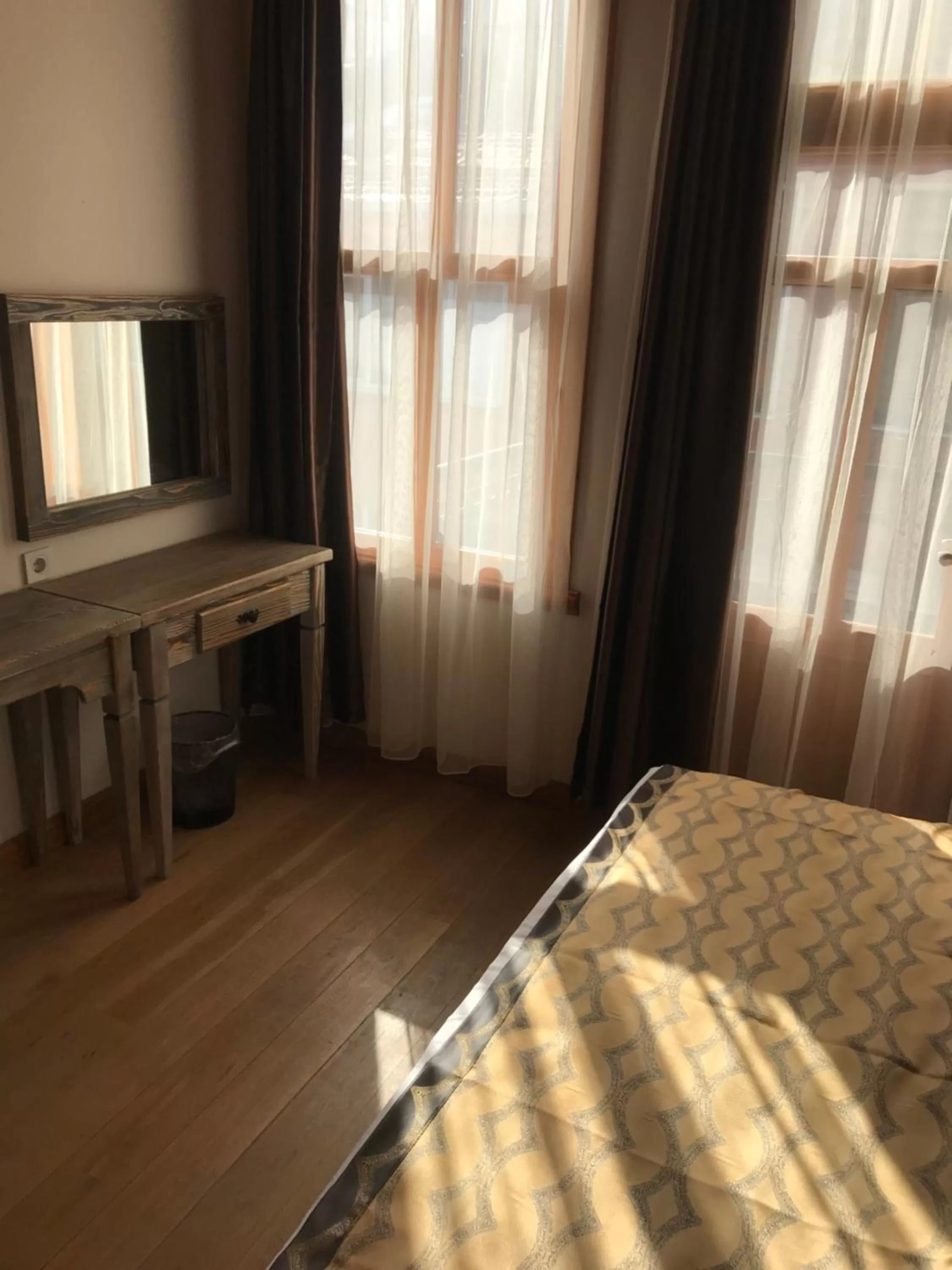 Bed in Green Mansion