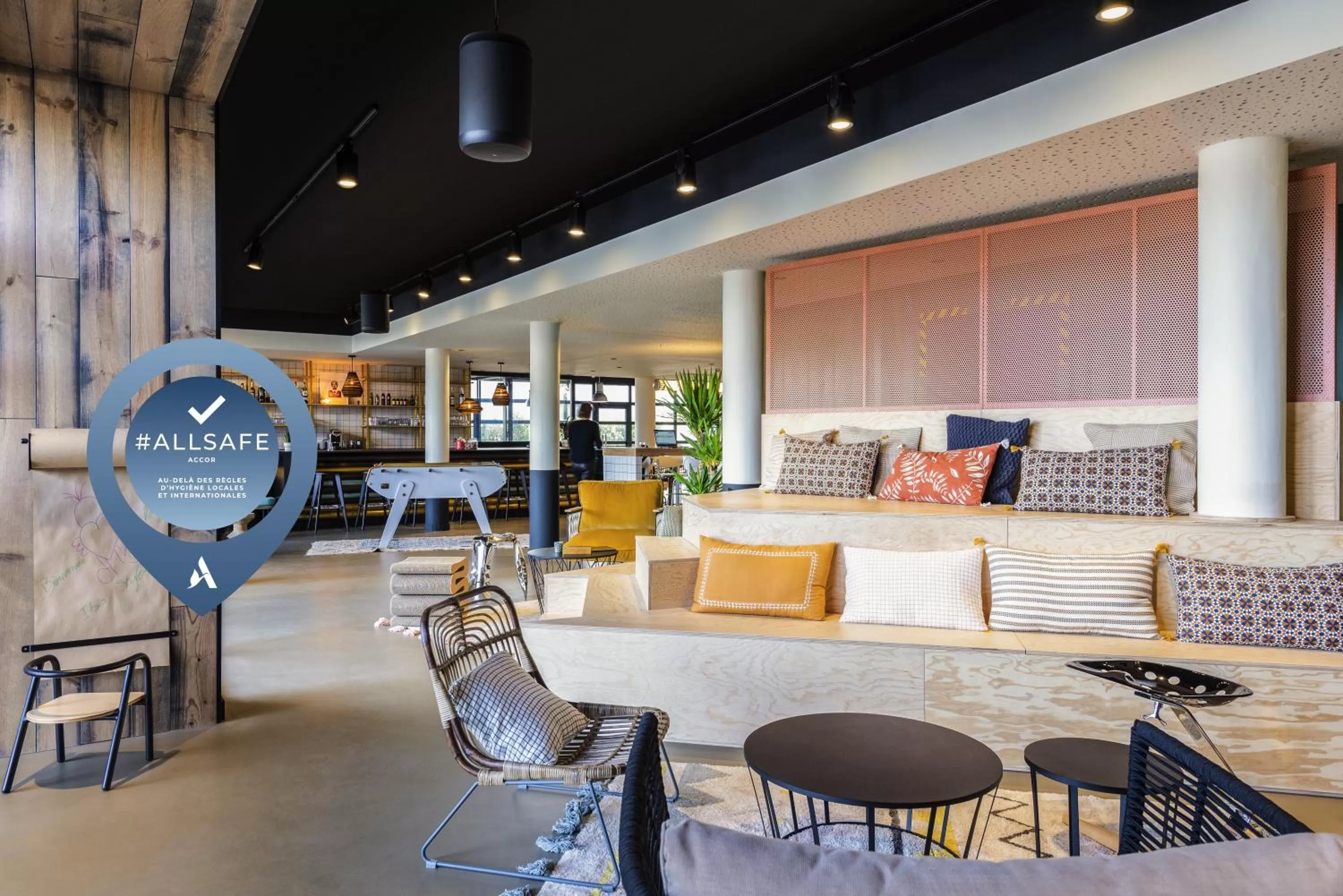 Lobby or reception in ibis Styles Lyon Meyzieu Arena Stadium