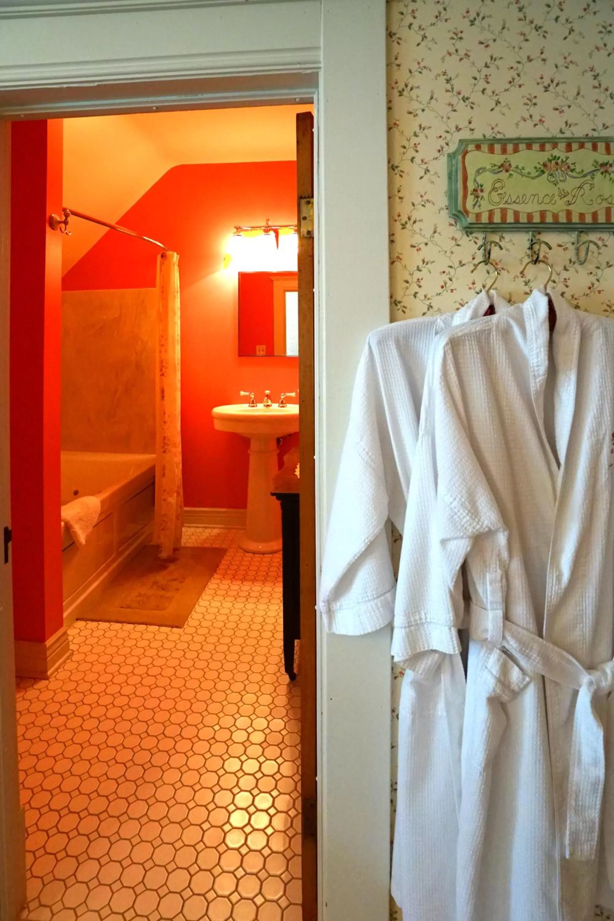 Bed in Rose Heart Inn