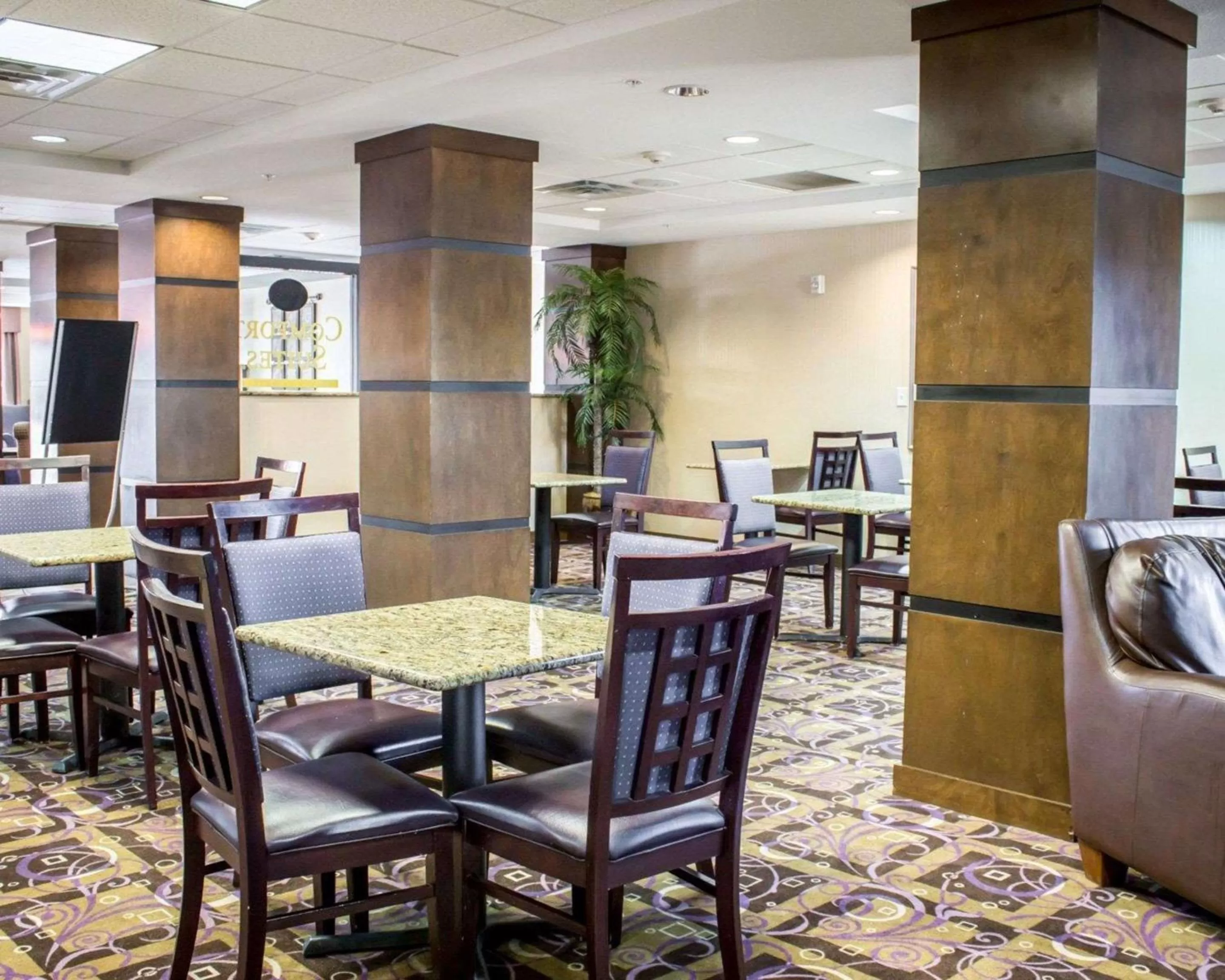 Restaurant/places to eat in Comfort Suites Sanford