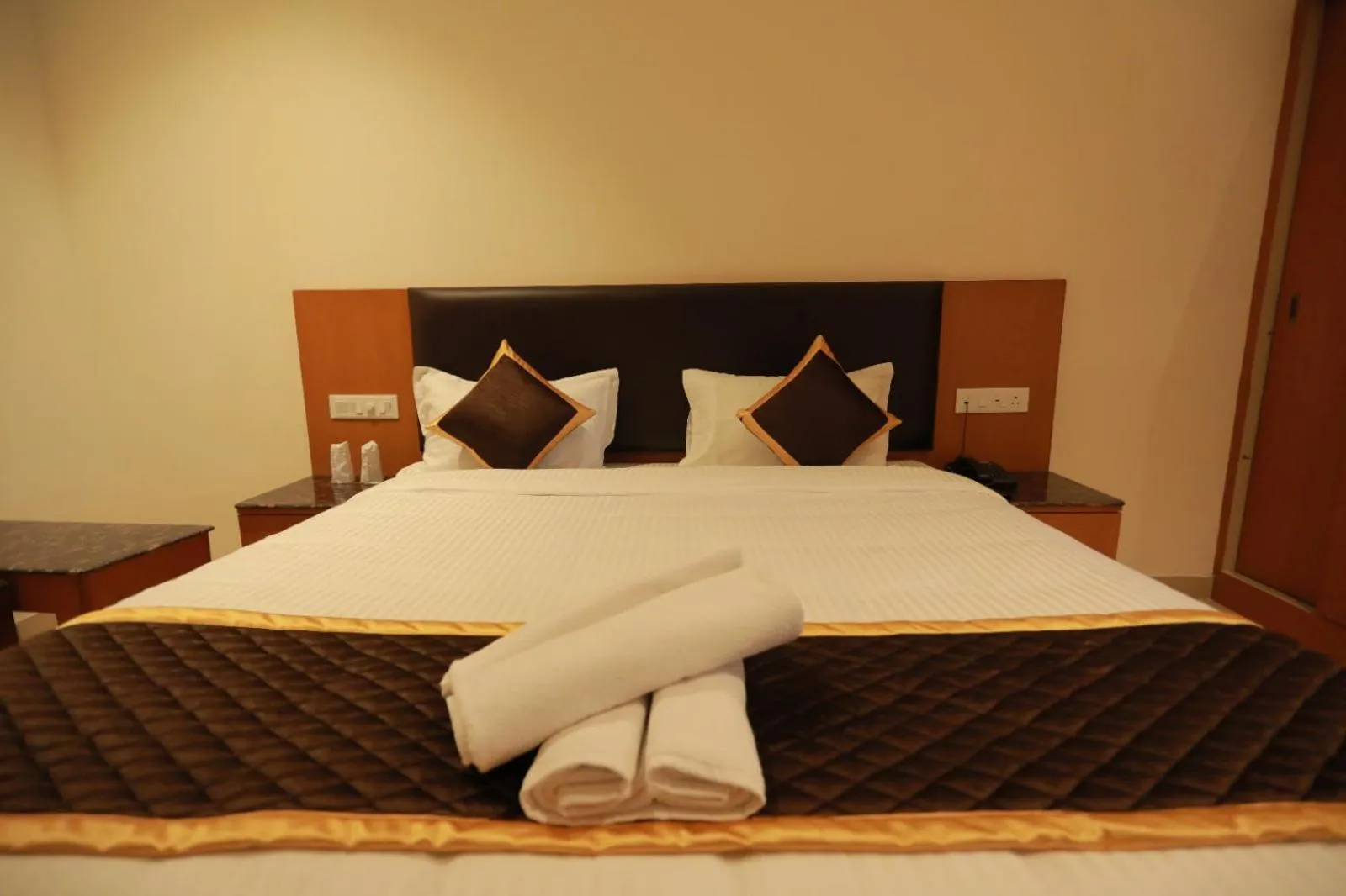 Photo of the whole room in Hotel Ashok Palace