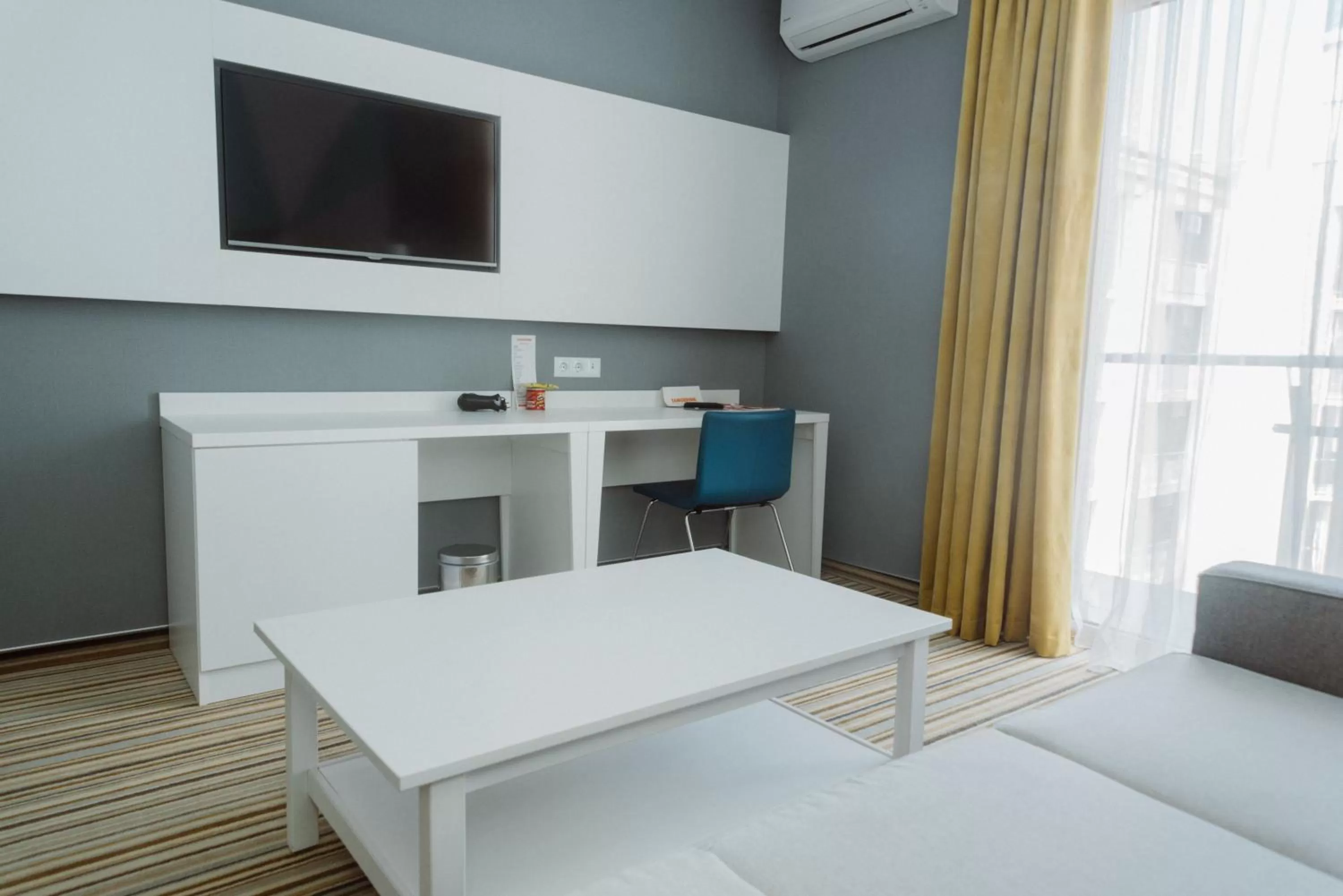 Photo of the whole room, Bed in Aparthotel Tangerine