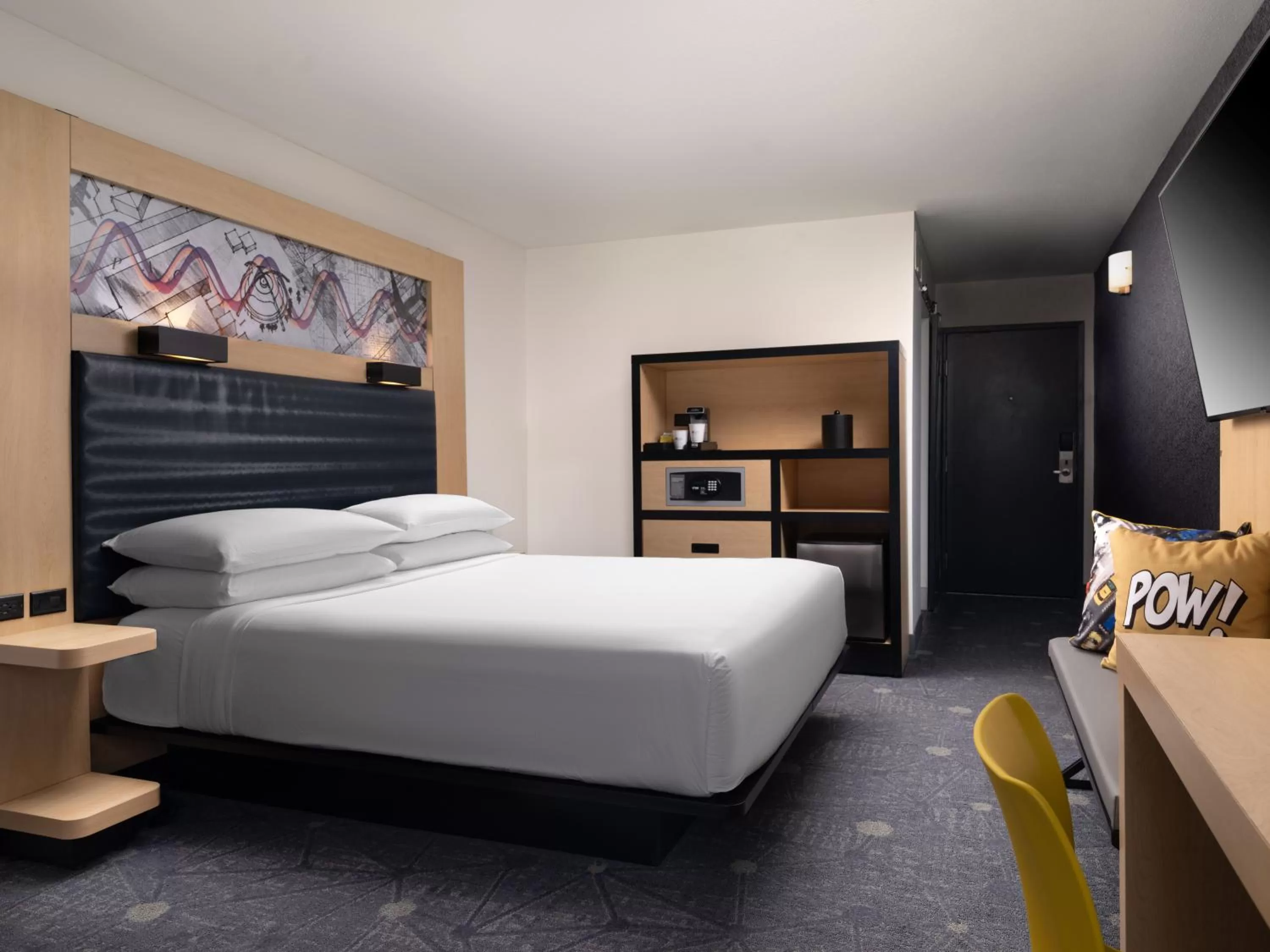 Bed in Aloft El Segundo - Los Angeles Airport