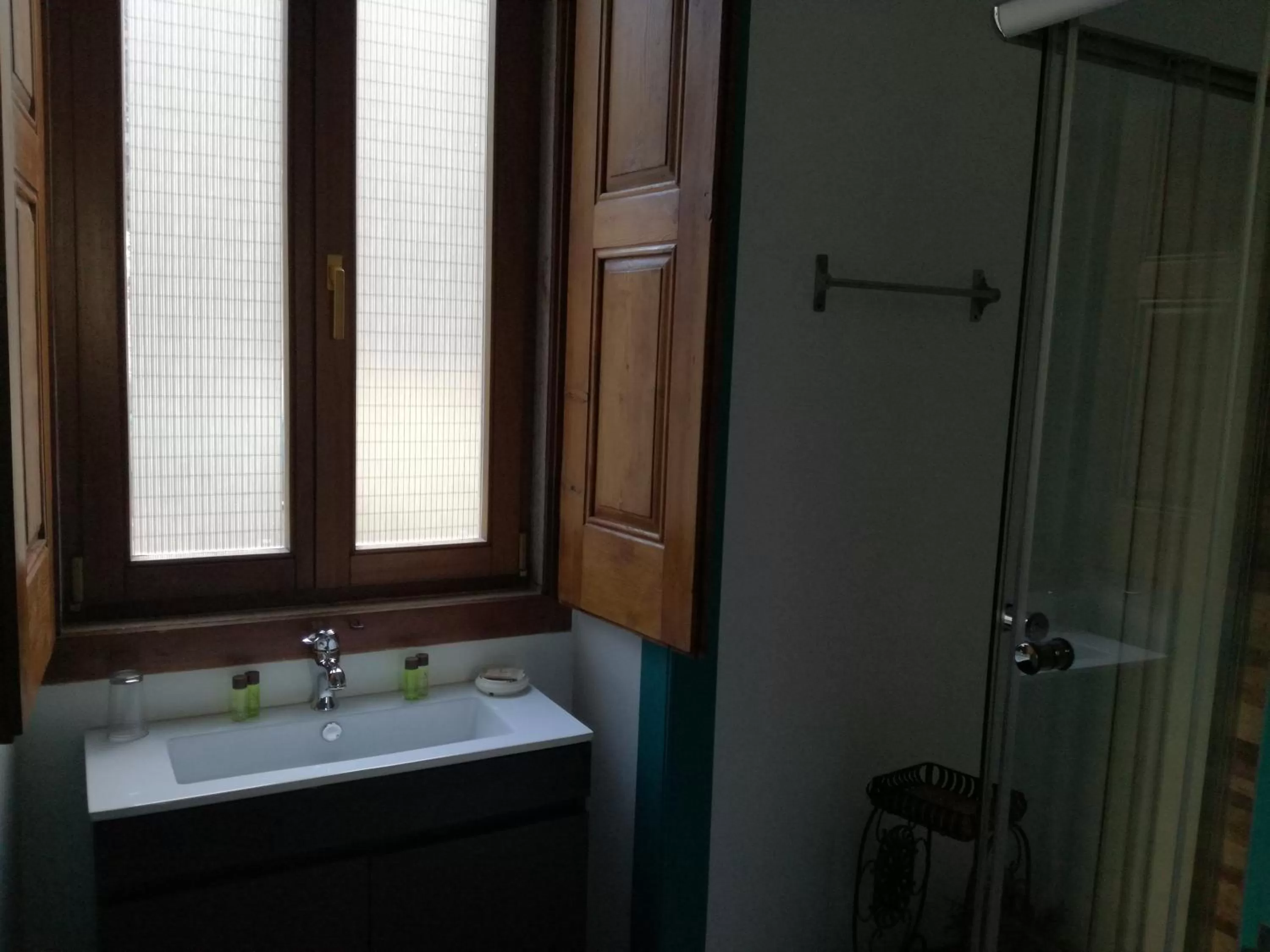 Toilet, Bathroom in Guest House Villa dos Poetas