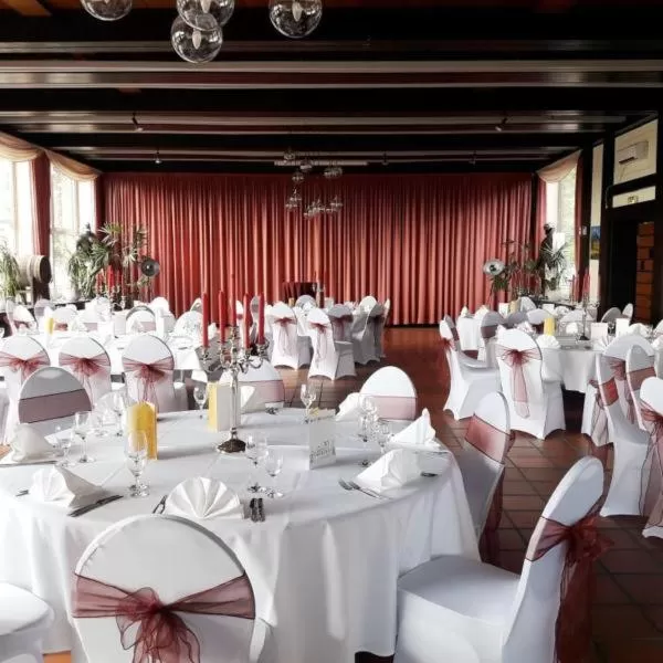 Banquet/Function facilities in Burg Wassenberg