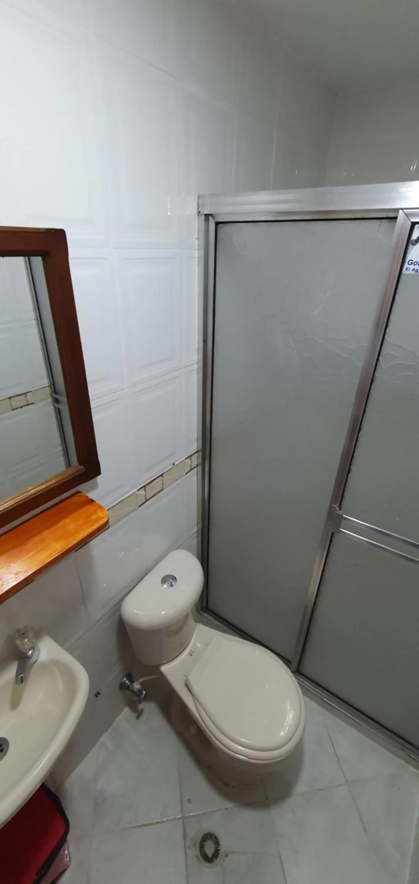 Shower, Bathroom in Hotel Picasso 70