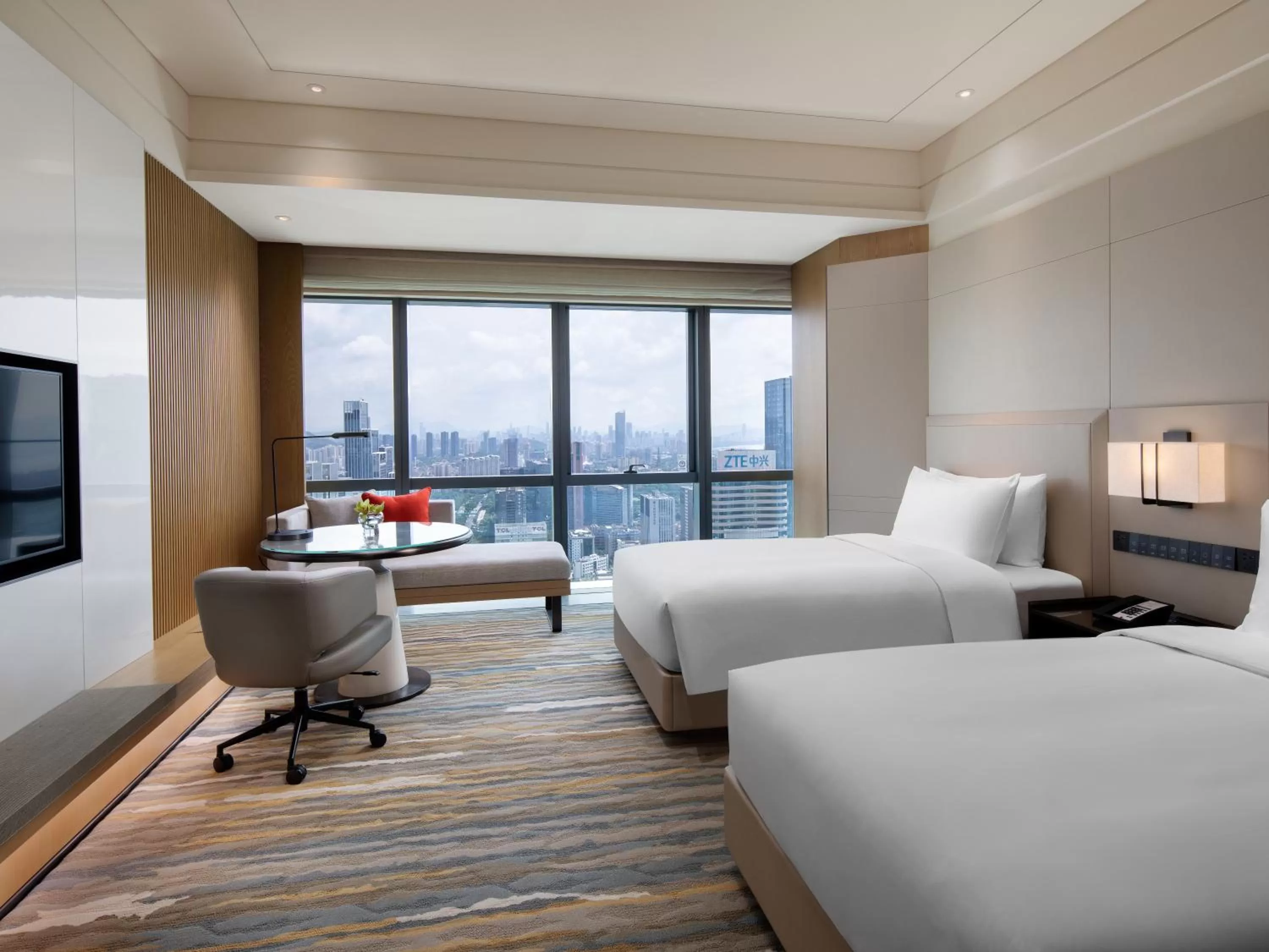 Property building, Bed in Crowne Plaza Shenzhen Nanshan by IHG