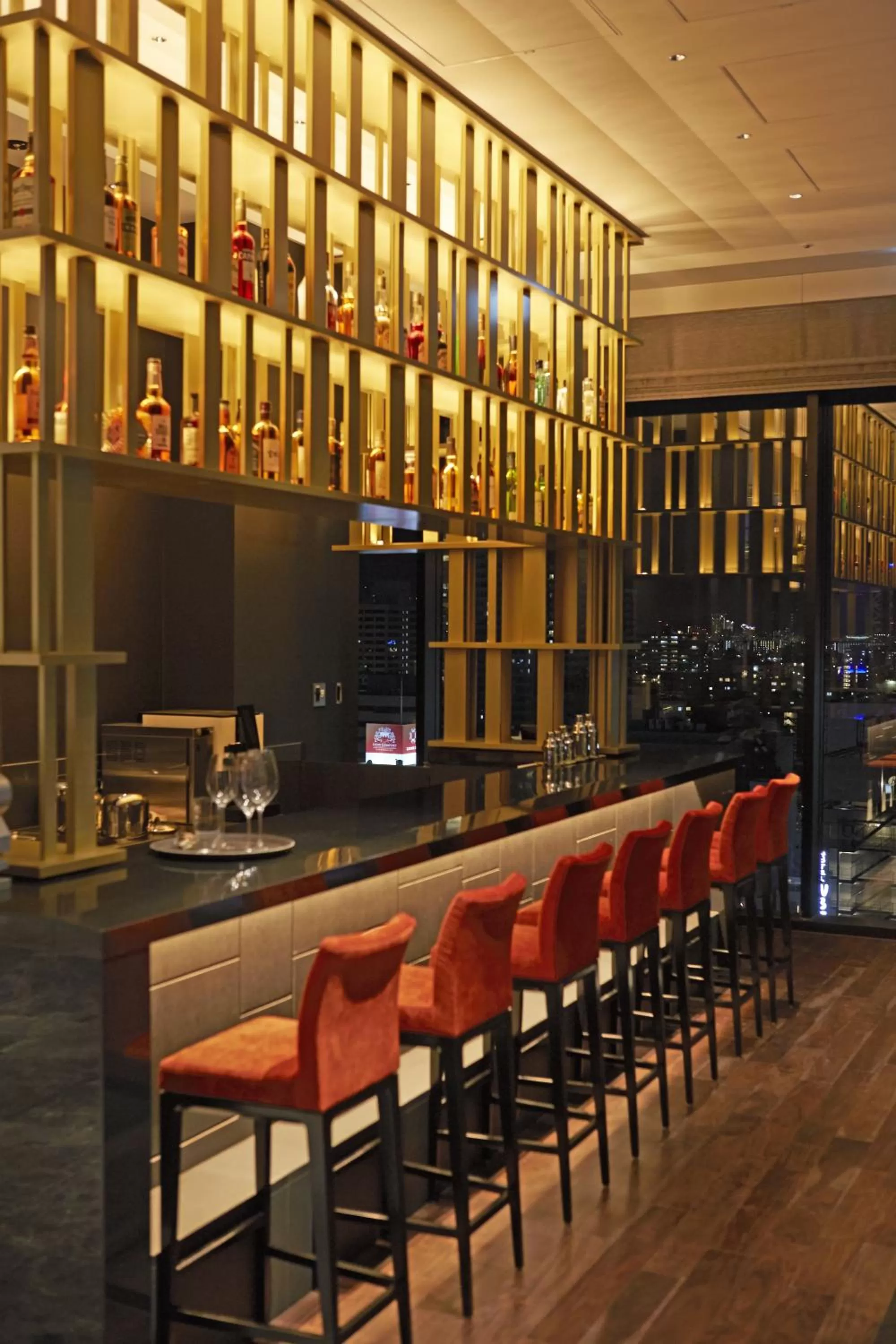 Lounge or bar in Osaka Excel Hotel Tokyu