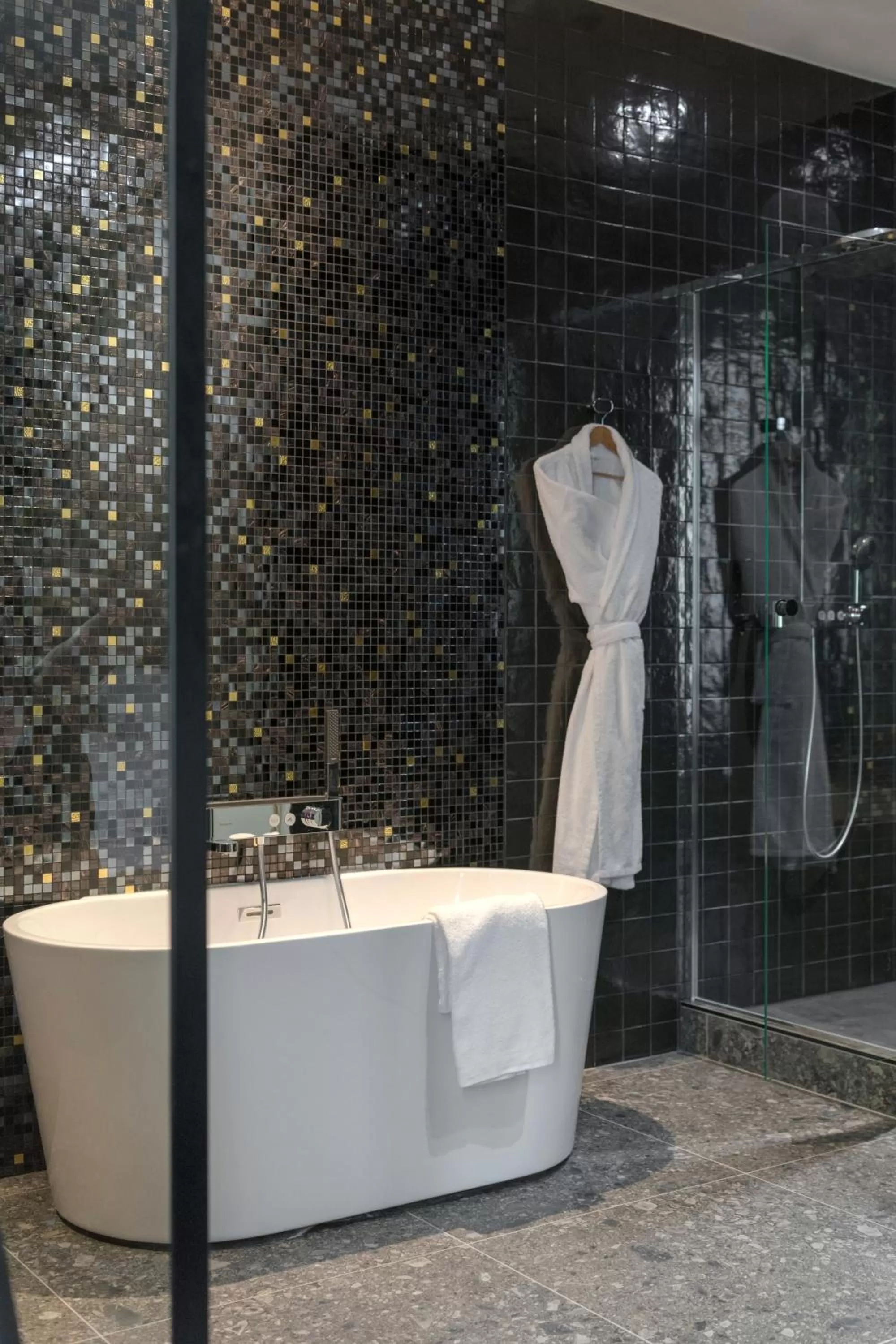 Shower, Bathroom in MiHotel Sala