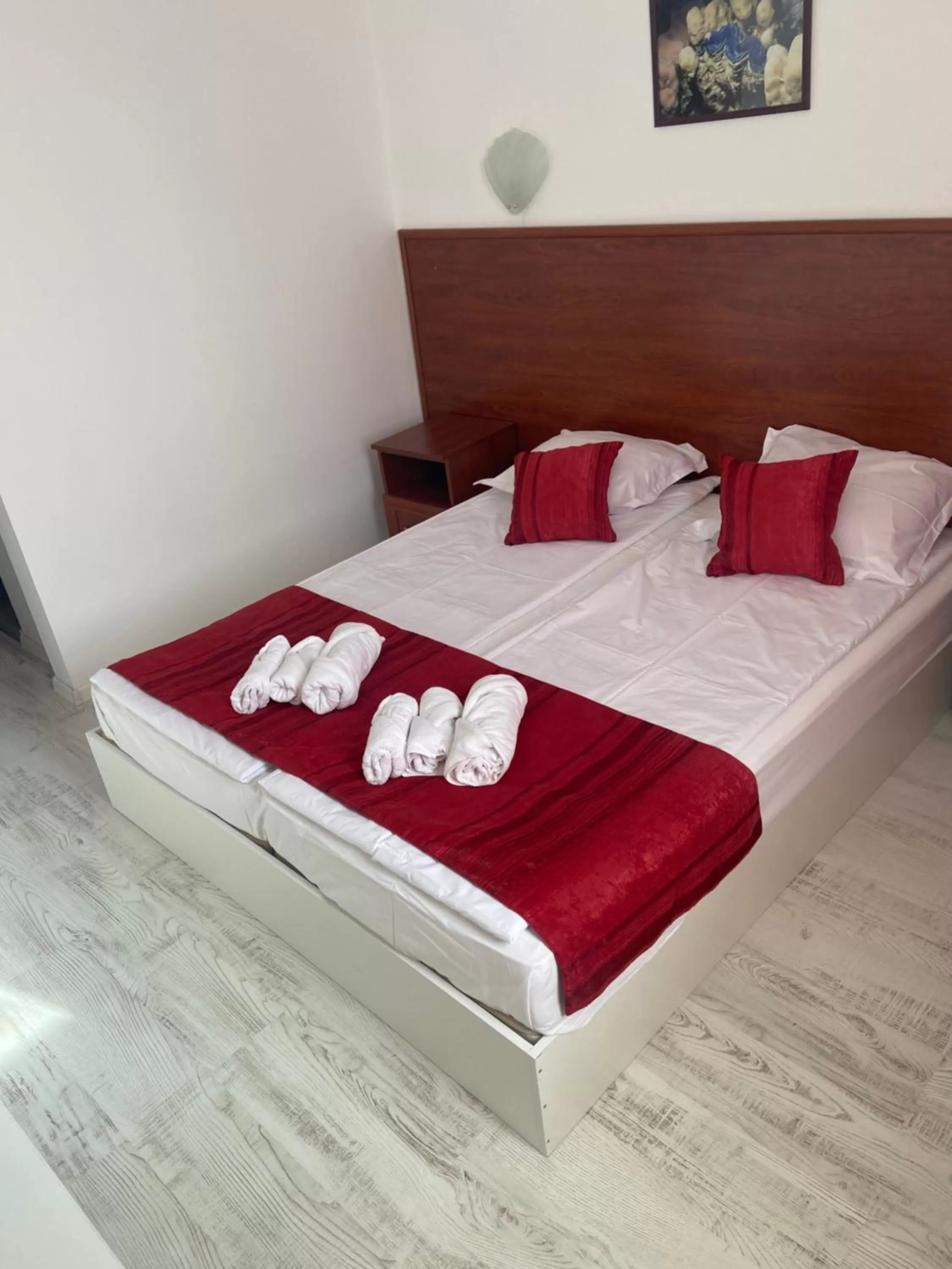 Bed in Ribarska Sreshta Family Hotel