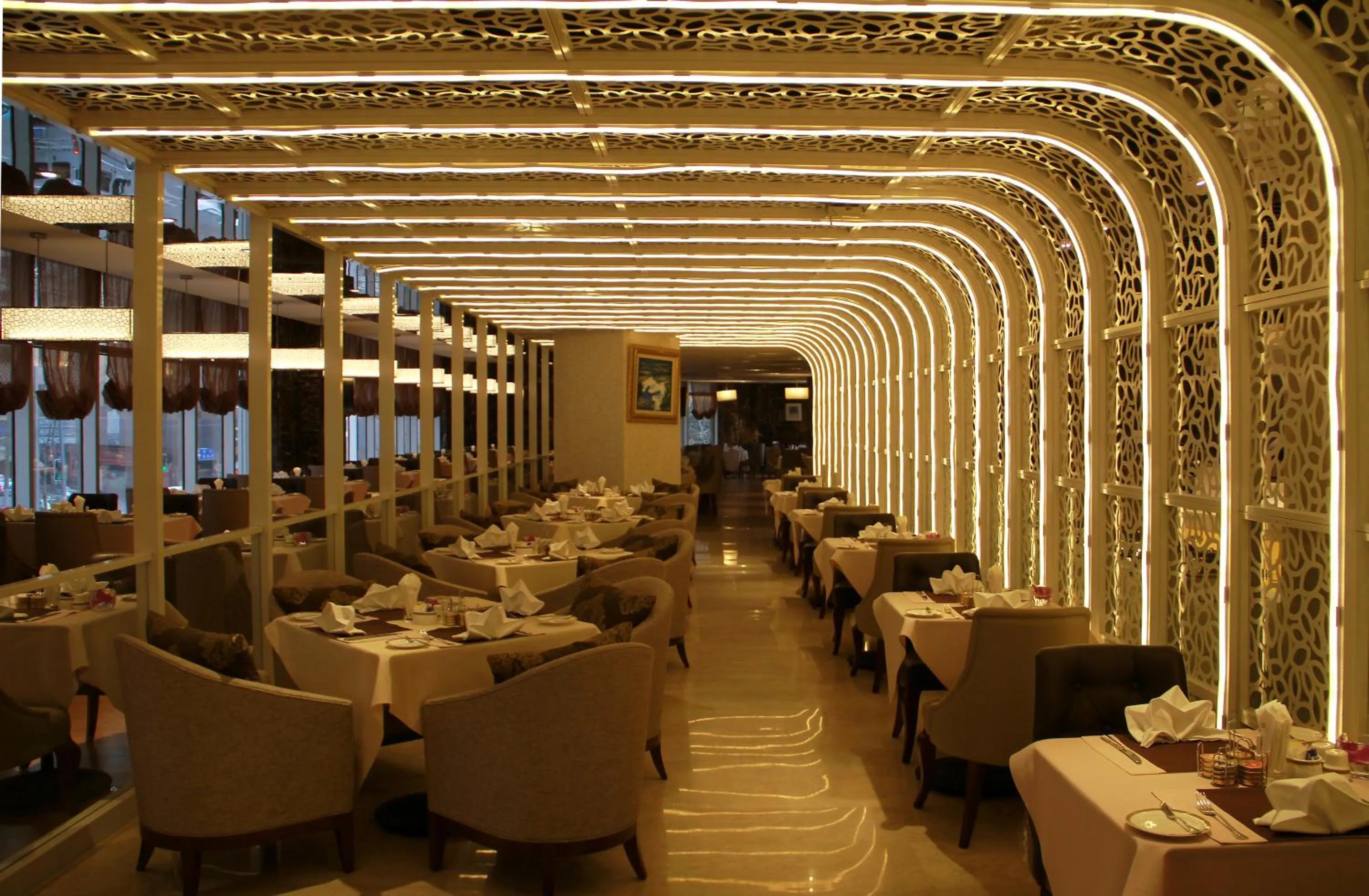 Lounge or bar in Central Hotel Shanghai - Nanjing Road