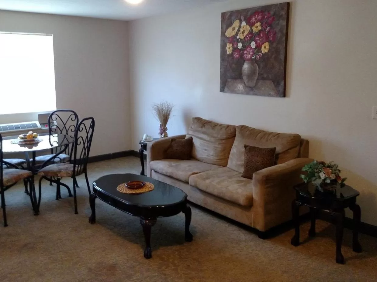 Non Smoking Two Beds in Fairway Inn Florence Indiana