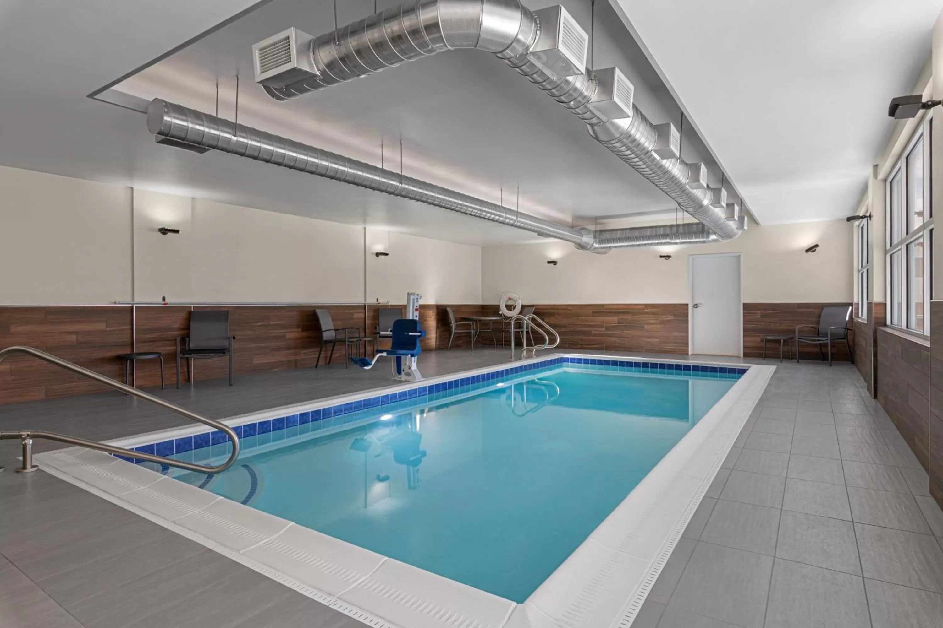 Swimming pool in Fairfield by Marriott Inn & Suites Hailey Sun Valley