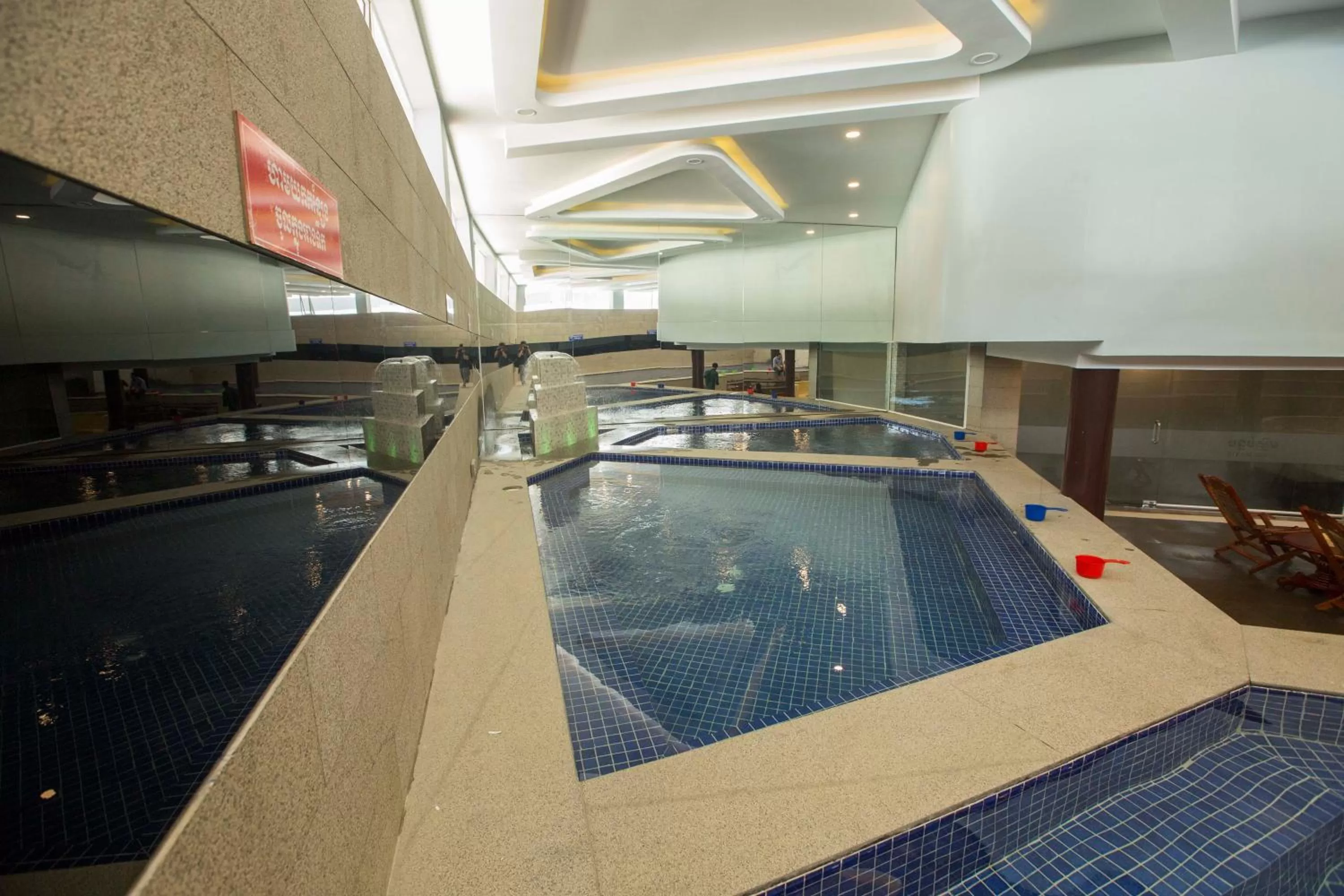 Swimming pool in Lbn Asian Hotel