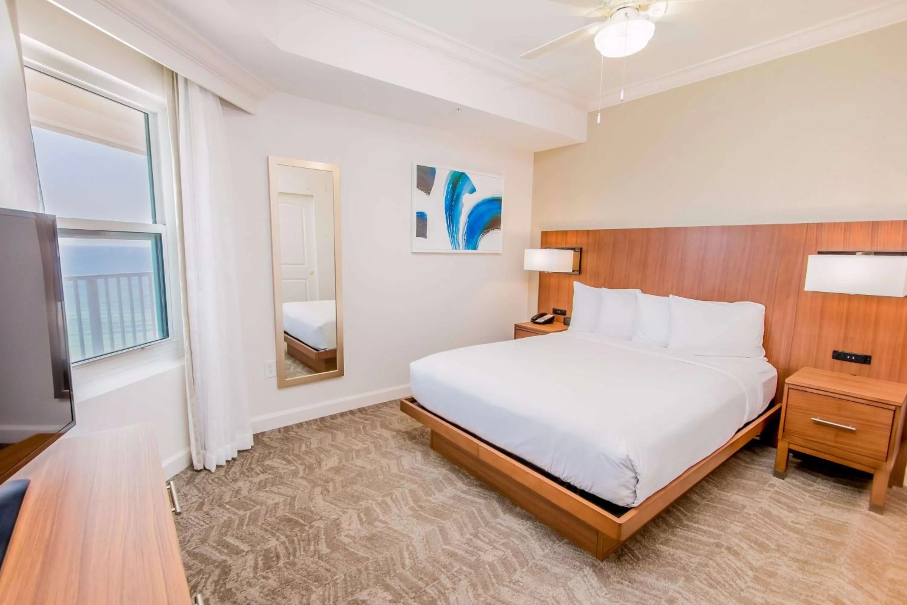 Bed in Hilton Pensacola Beach