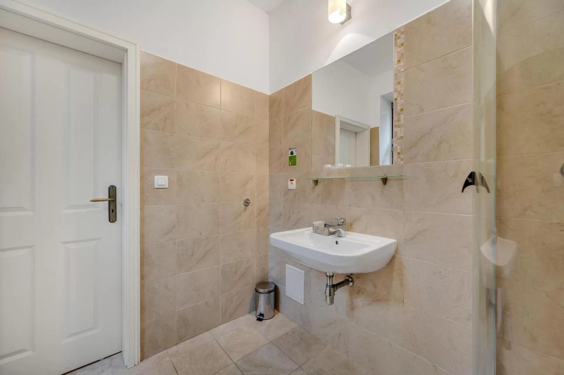 Bathroom in Garni Hotel VIRGO