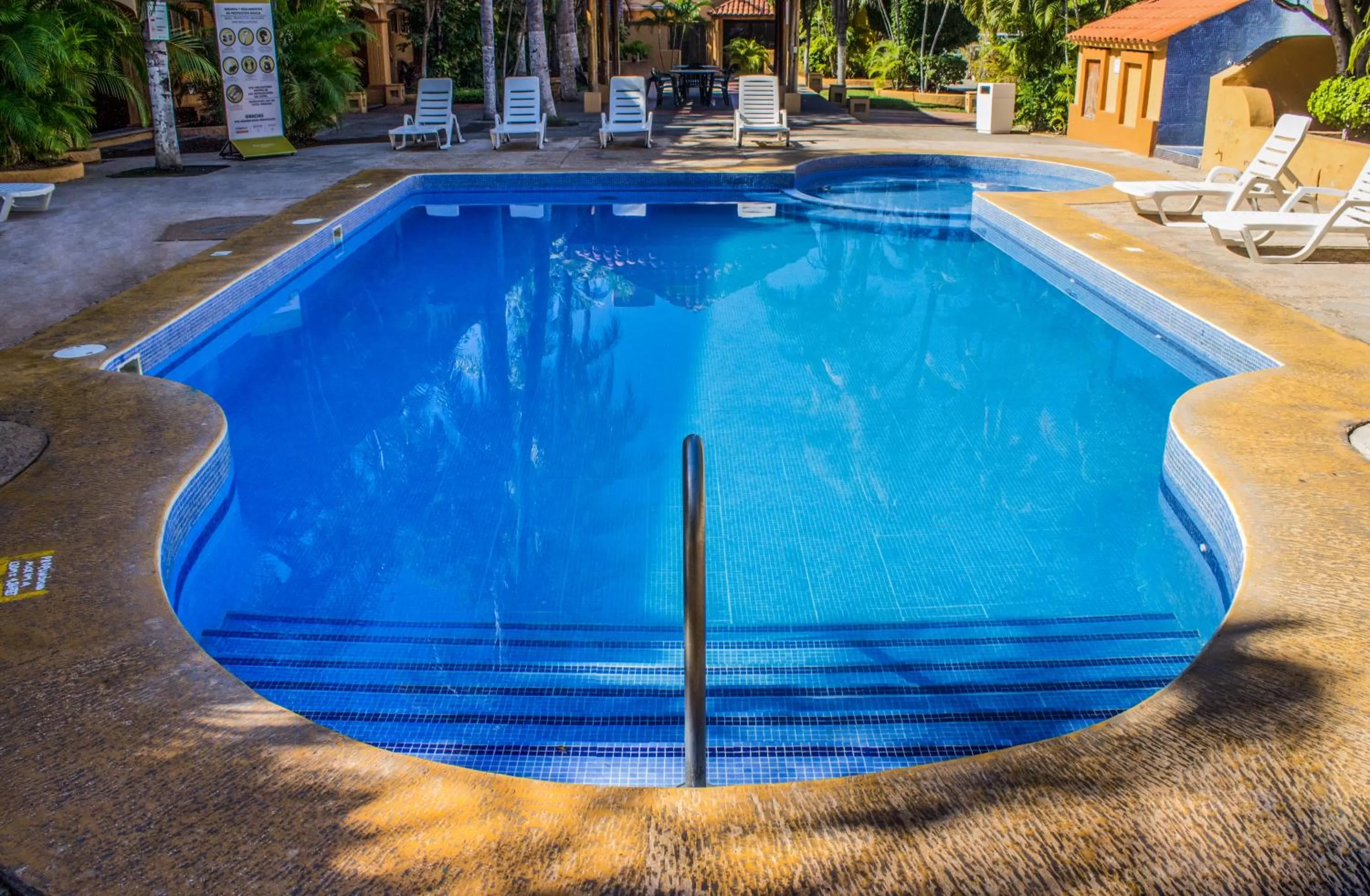 Swimming pool in Hotel Margaritas