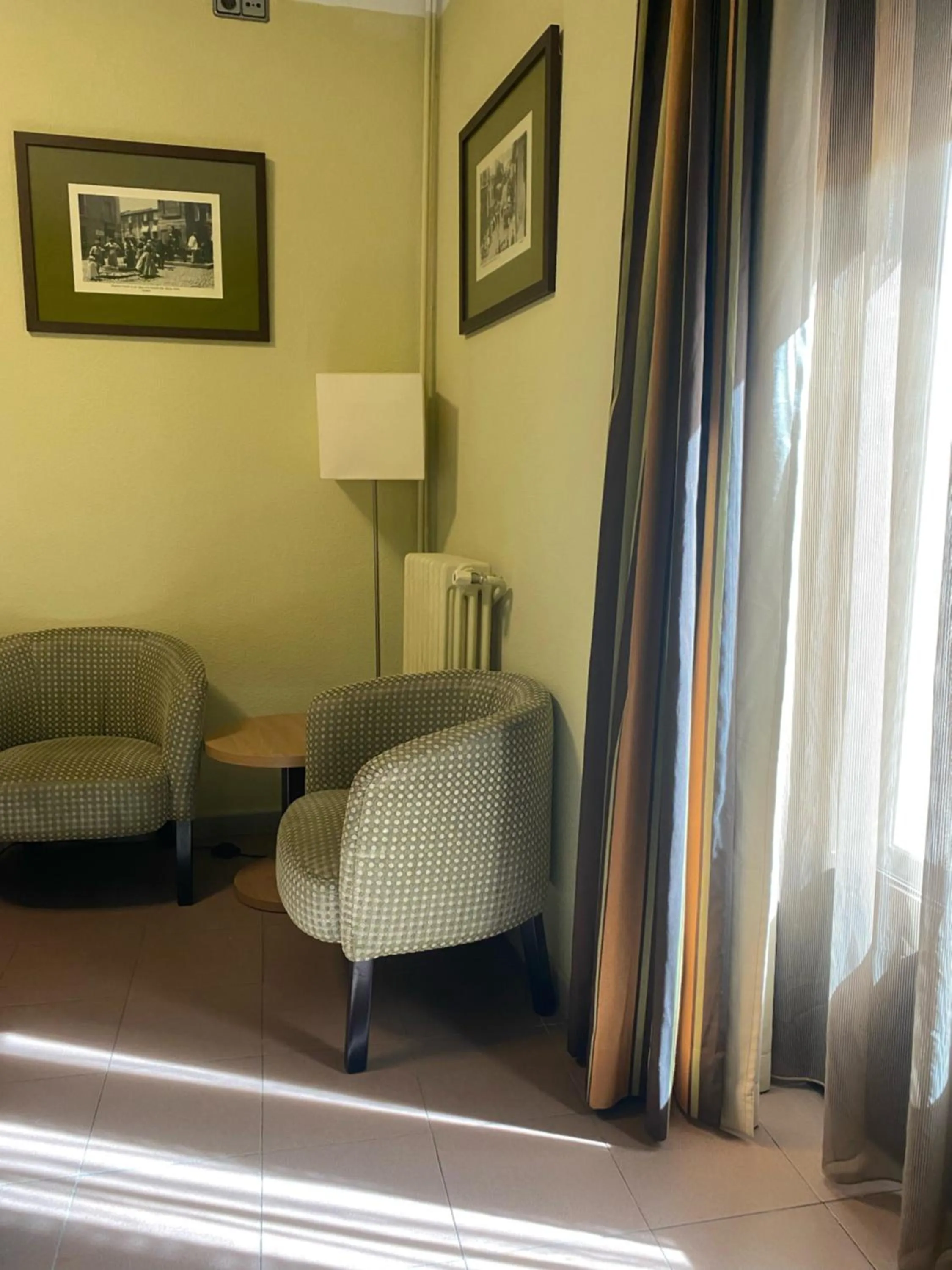 Seating area in Hostal Ballesta