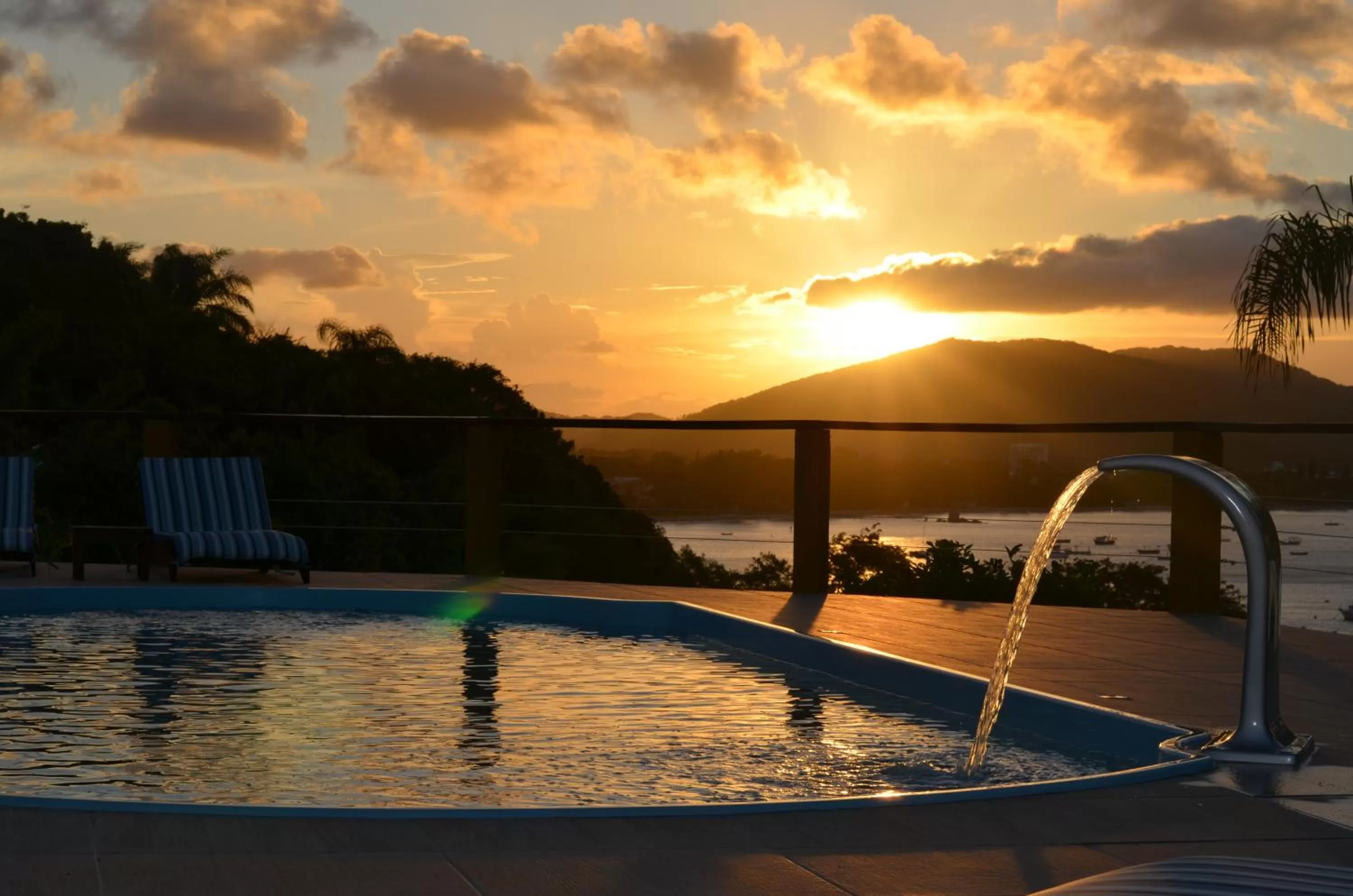 Sea view, Swimming Pool in Pousada Vila de Monaco