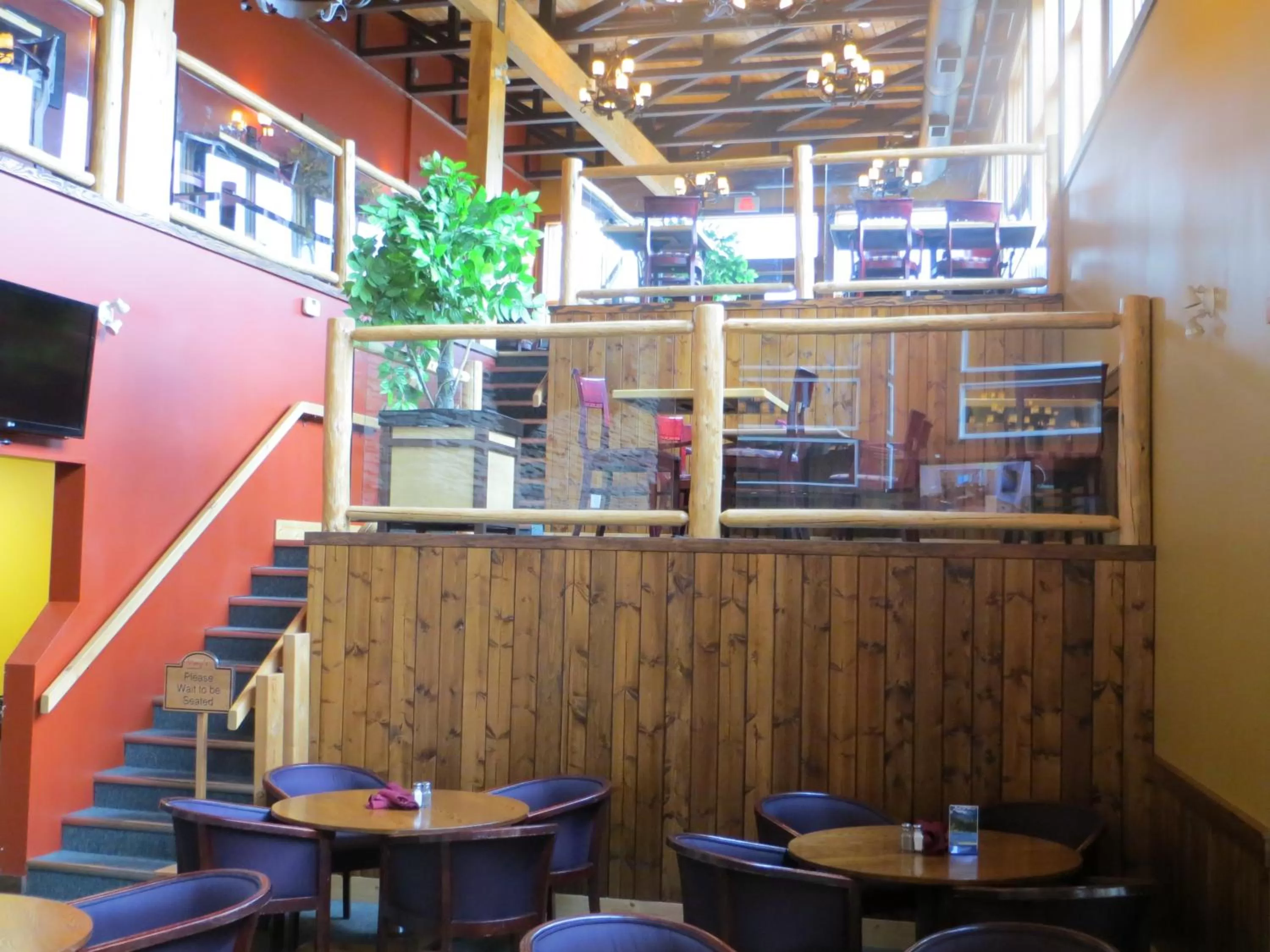 Restaurant/places to eat in Waterton Lakes Lodge Resort