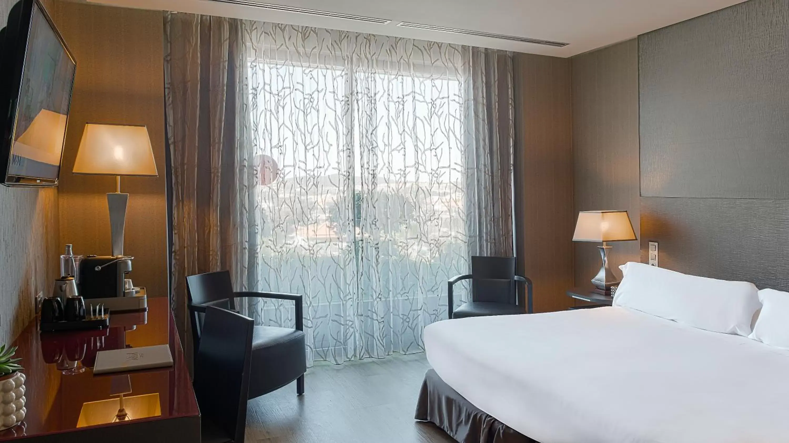 Superior Double or Twin Room in Hotel MiM Sitges & Spa Superior Double or Twin Room in Hotel MiM Sitges & Spa