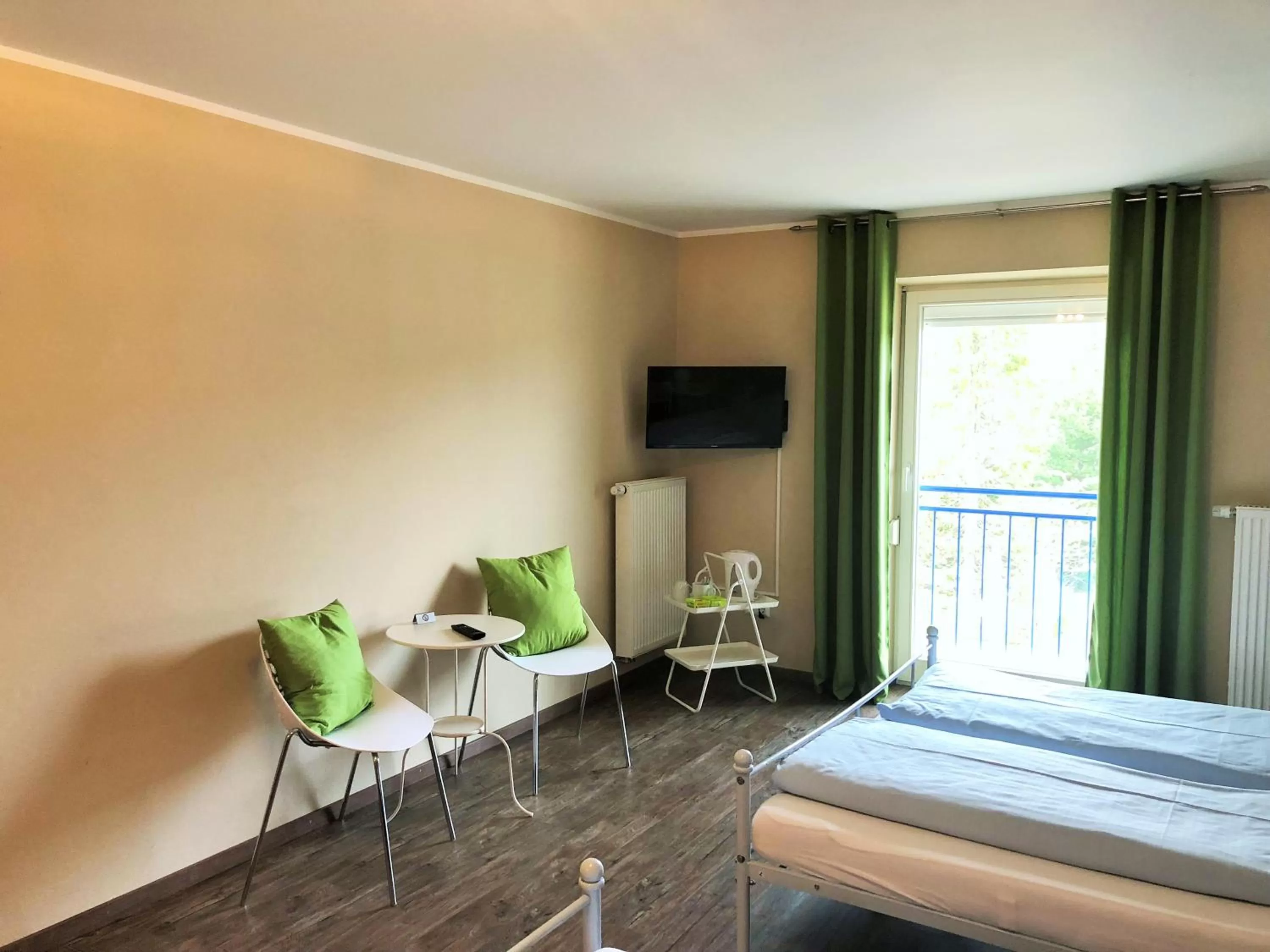 Photo of the whole room in Motel Füssen im Allgäu