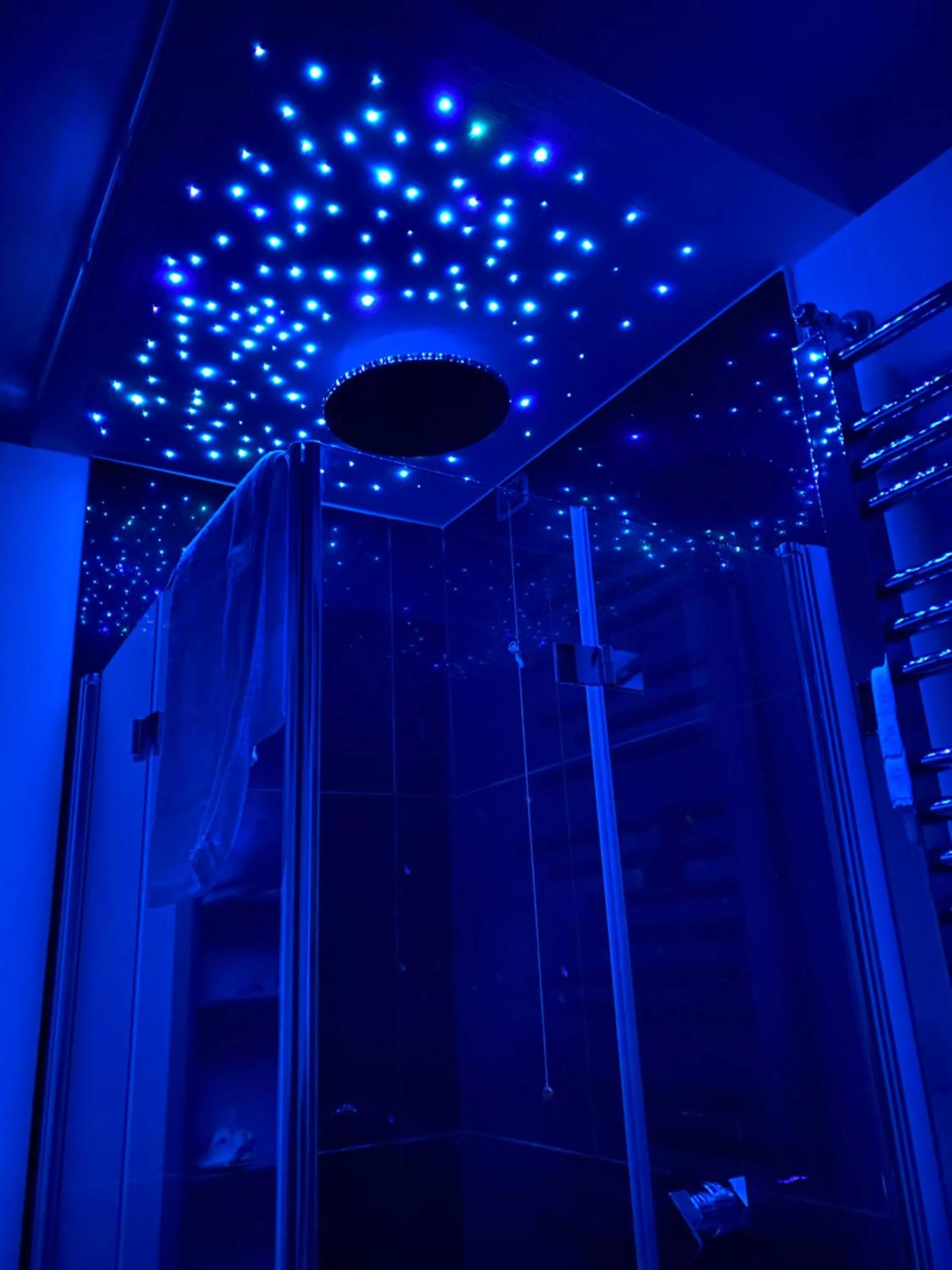 Shower, Bathroom in B&B Terrazza Sul Borgo