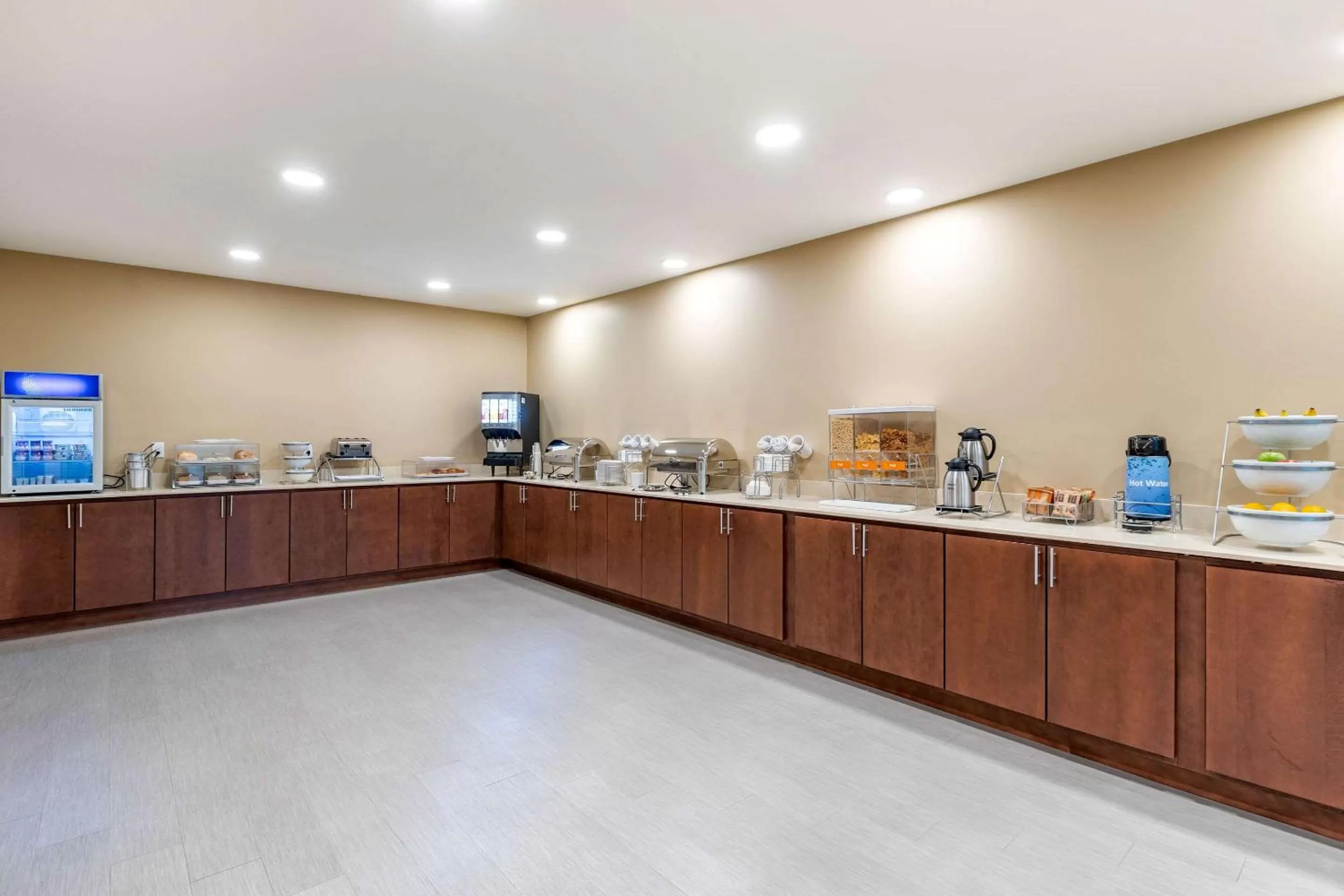 Restaurant/places to eat in Comfort Inn & Suites West Des Moines