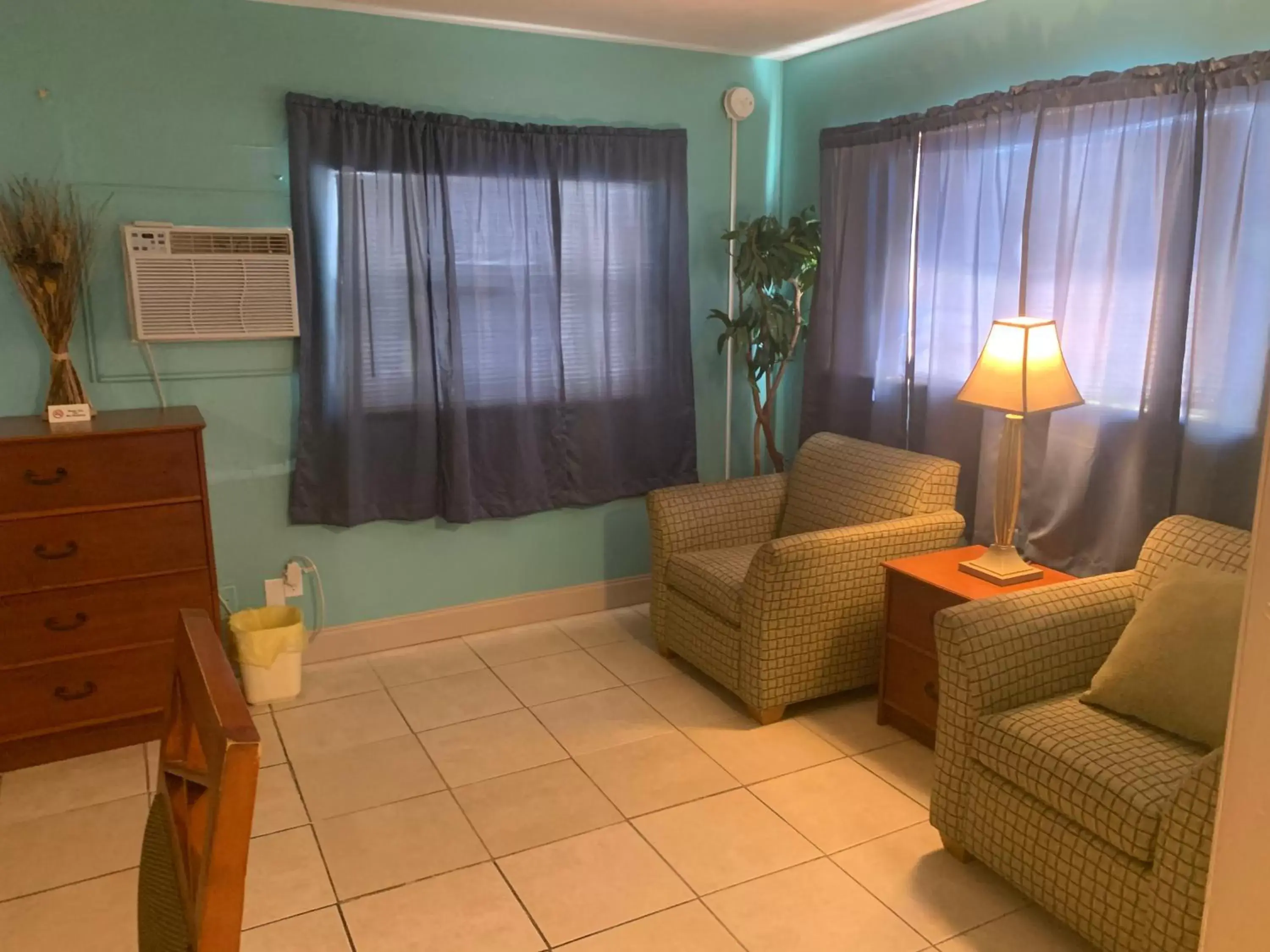 Deluxe Queen Studio in Michaels Siesta Studios Deluxe Queen Studio in Michaels Siesta Studios