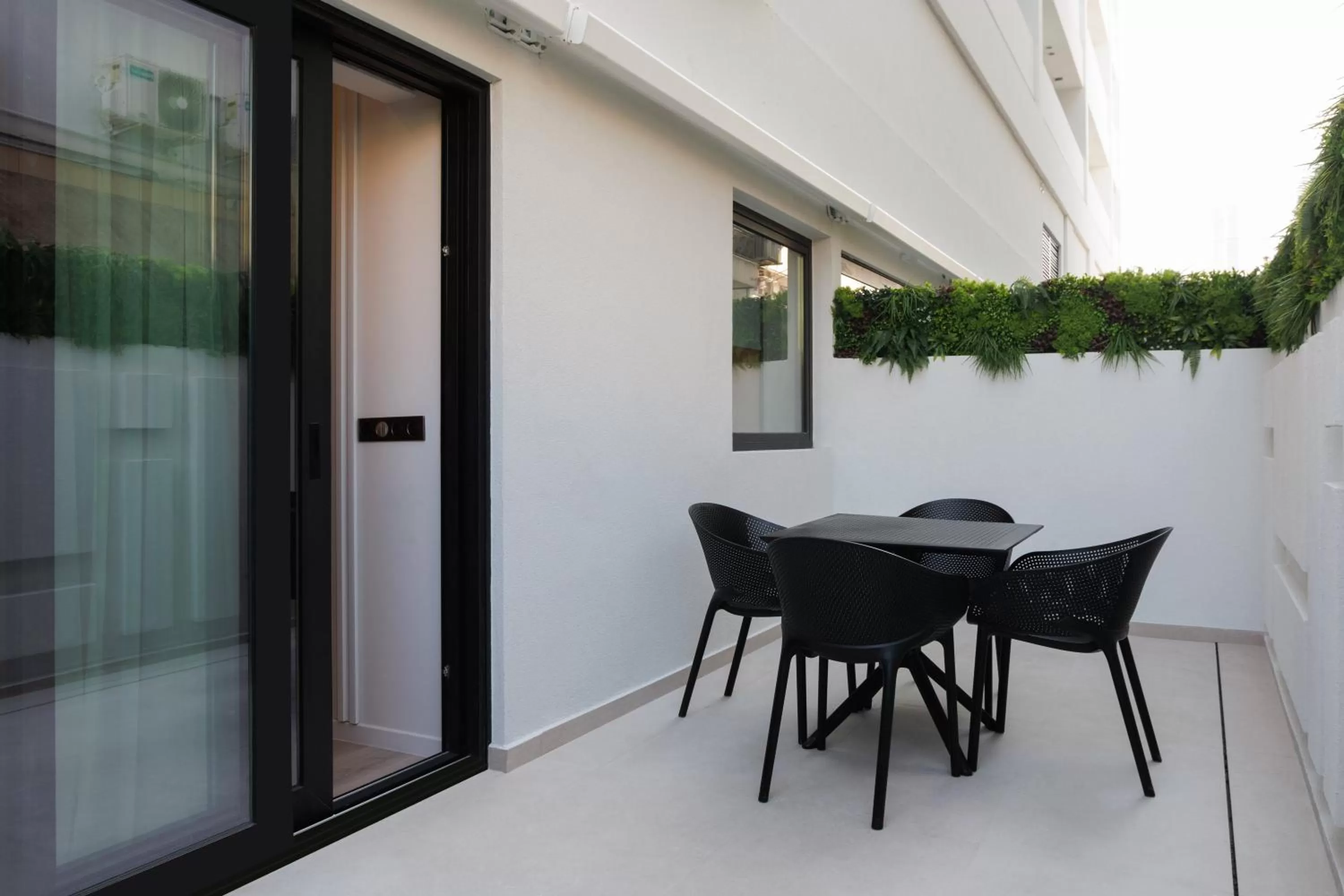 Balcony/Terrace in LUX&EASY Signature Syngrou 234