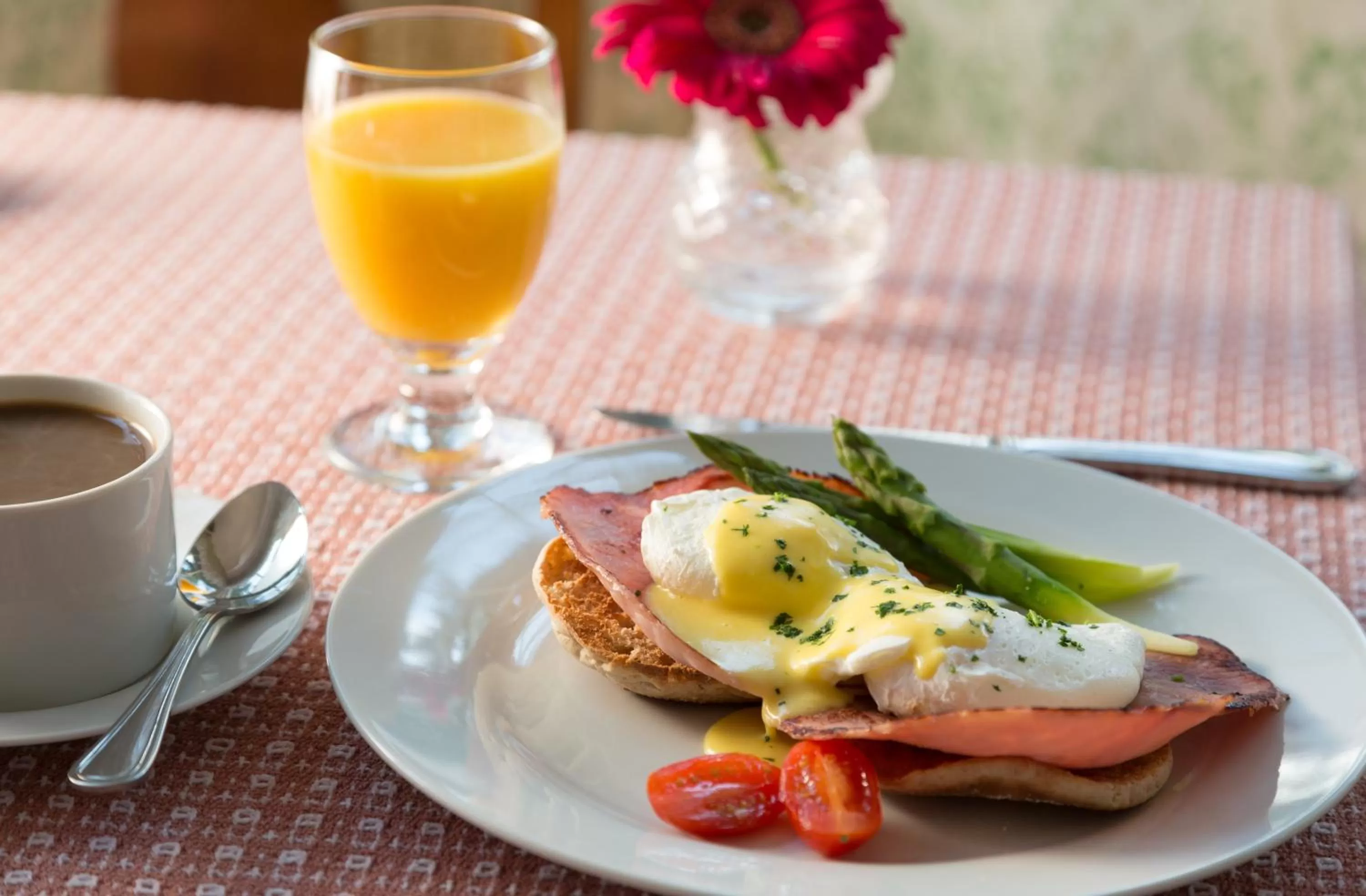 American breakfast in Mercersburg Inn