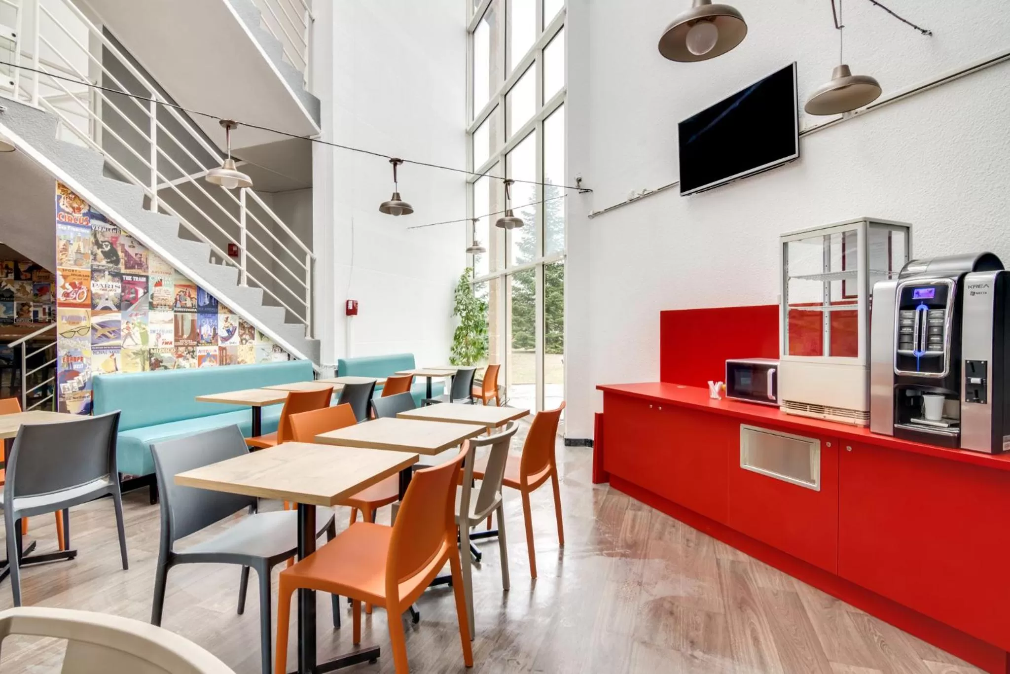 Communal lounge/ TV room in HotelF1 Bourges Le Subdray