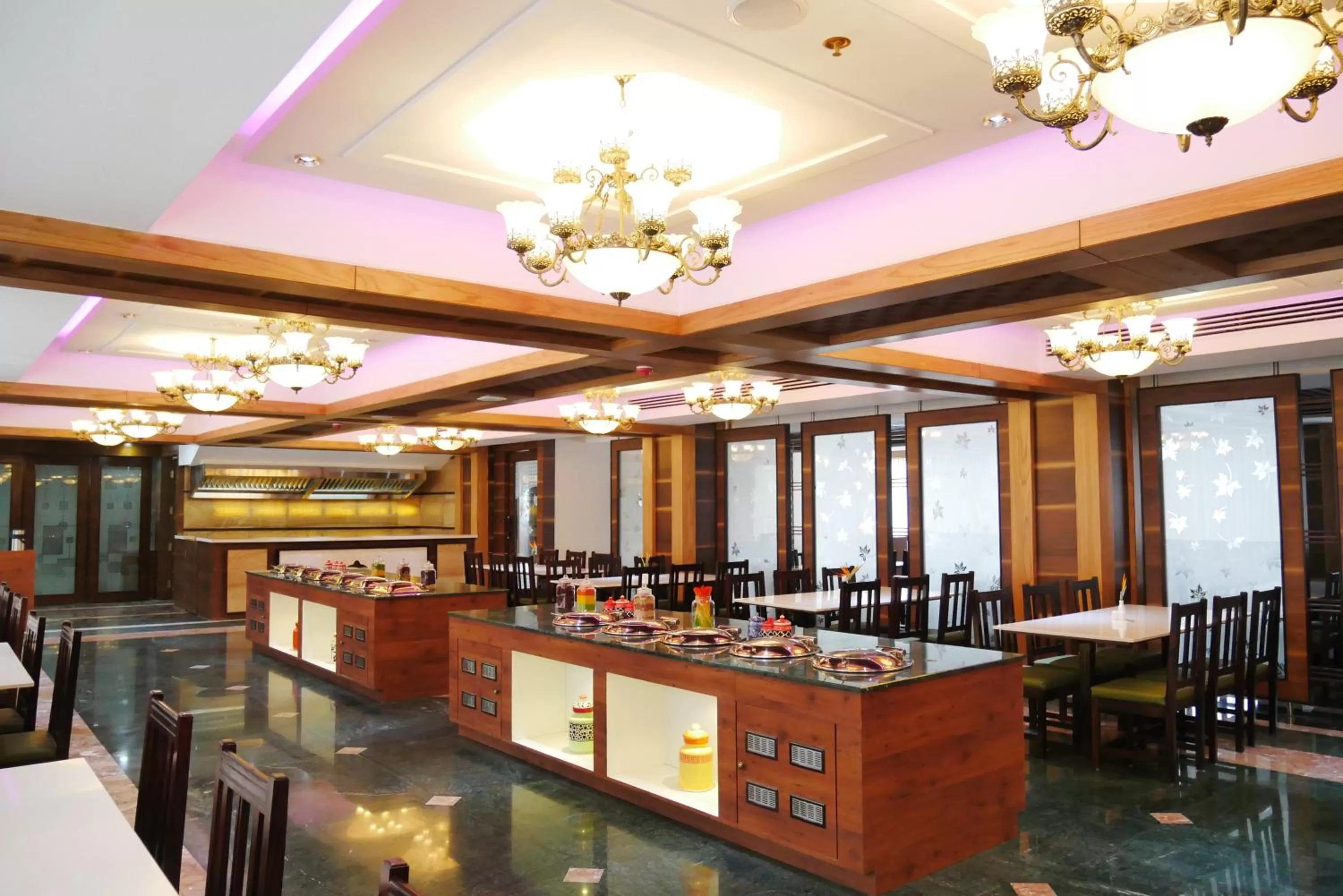 Restaurant/places to eat in Hotel Hills