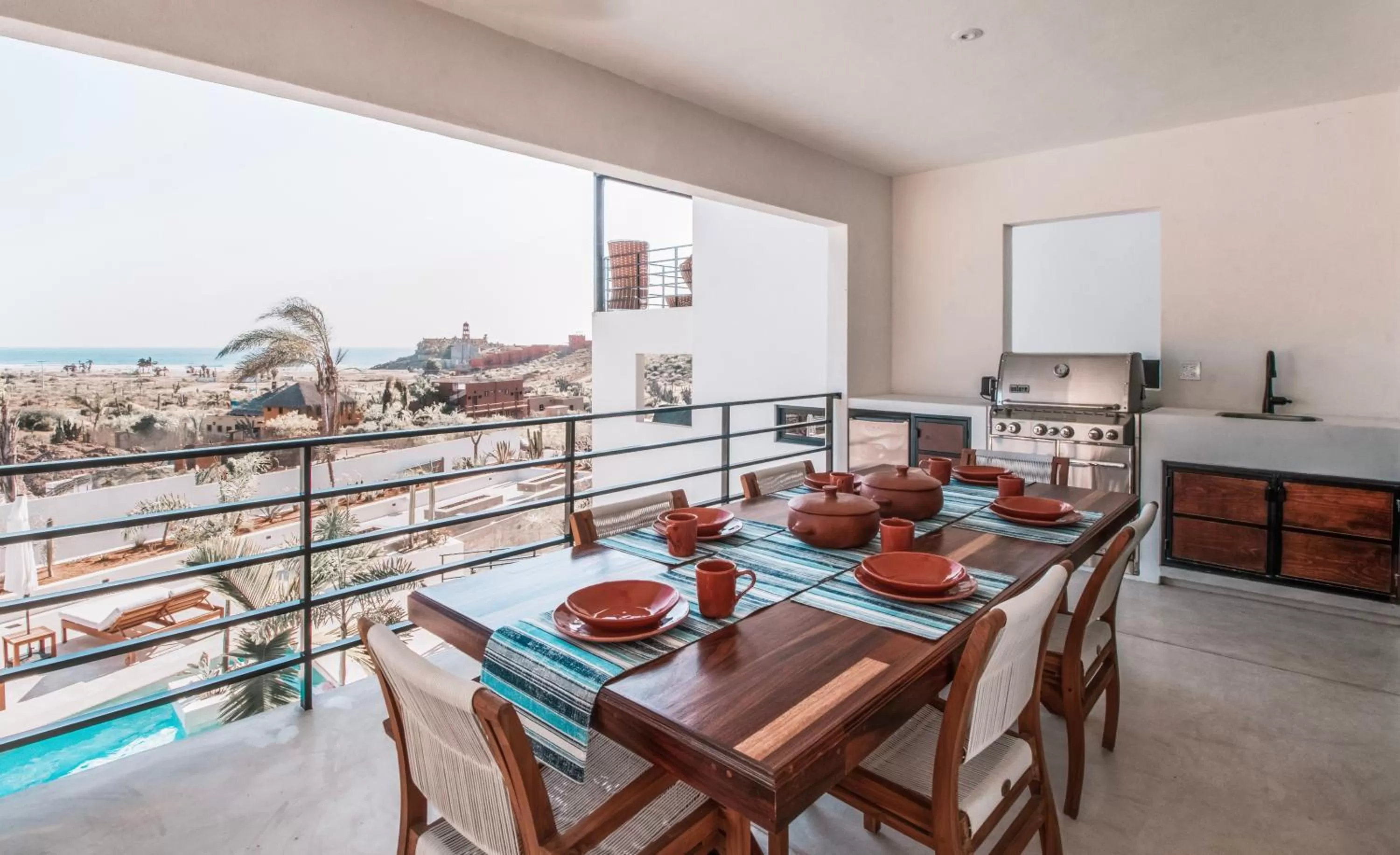 BBQ facilities, Dining Area in Cerritos Surf Residences
